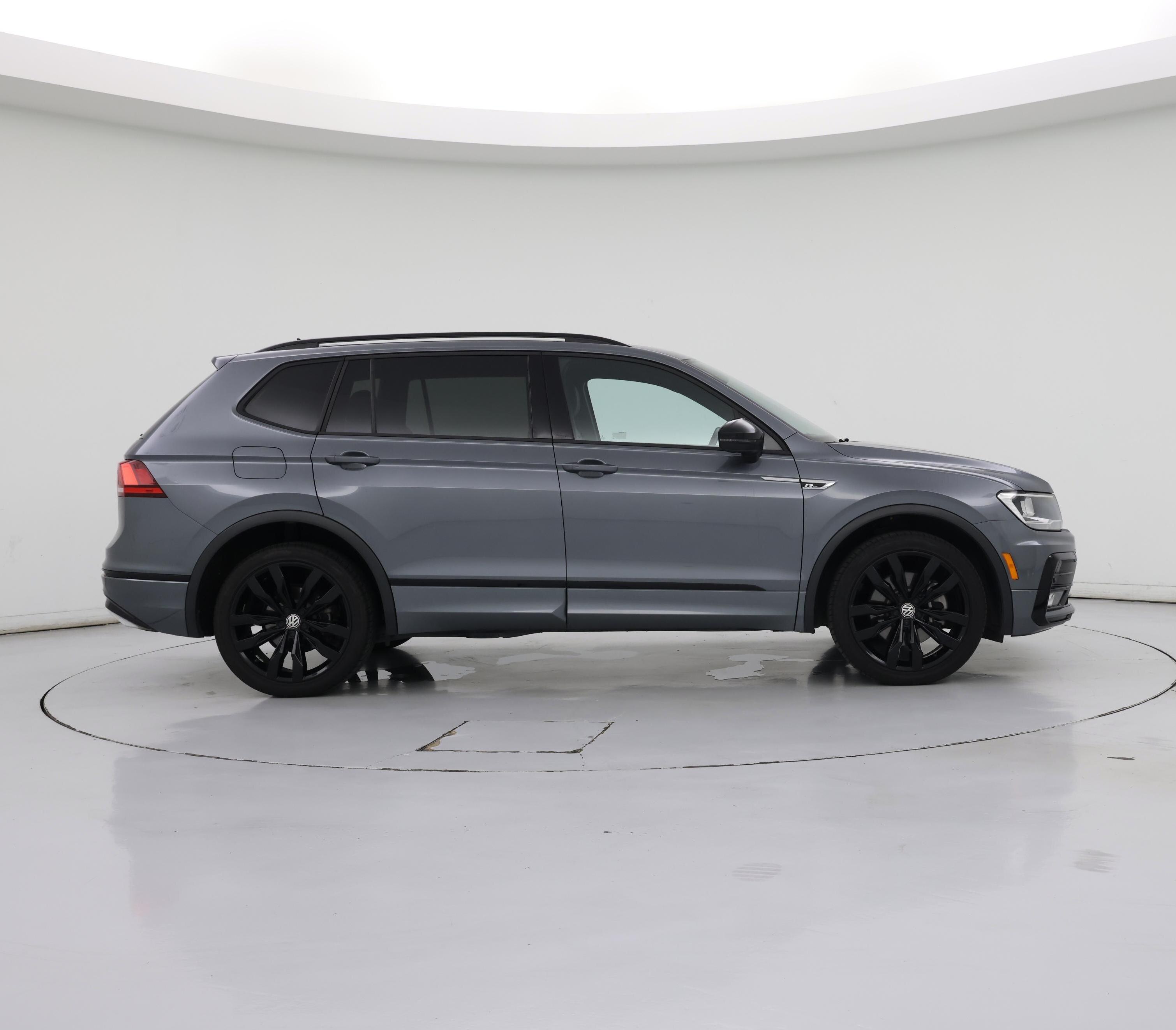 Thumbnail: 2021 Volkswagen Tiguan - 7