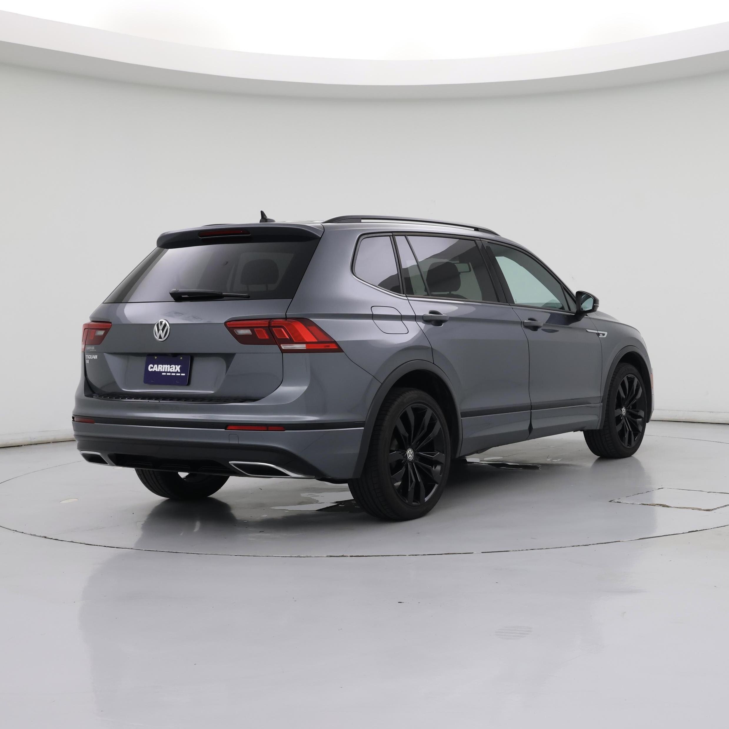 Thumbnail: 2021 Volkswagen Tiguan - 8
