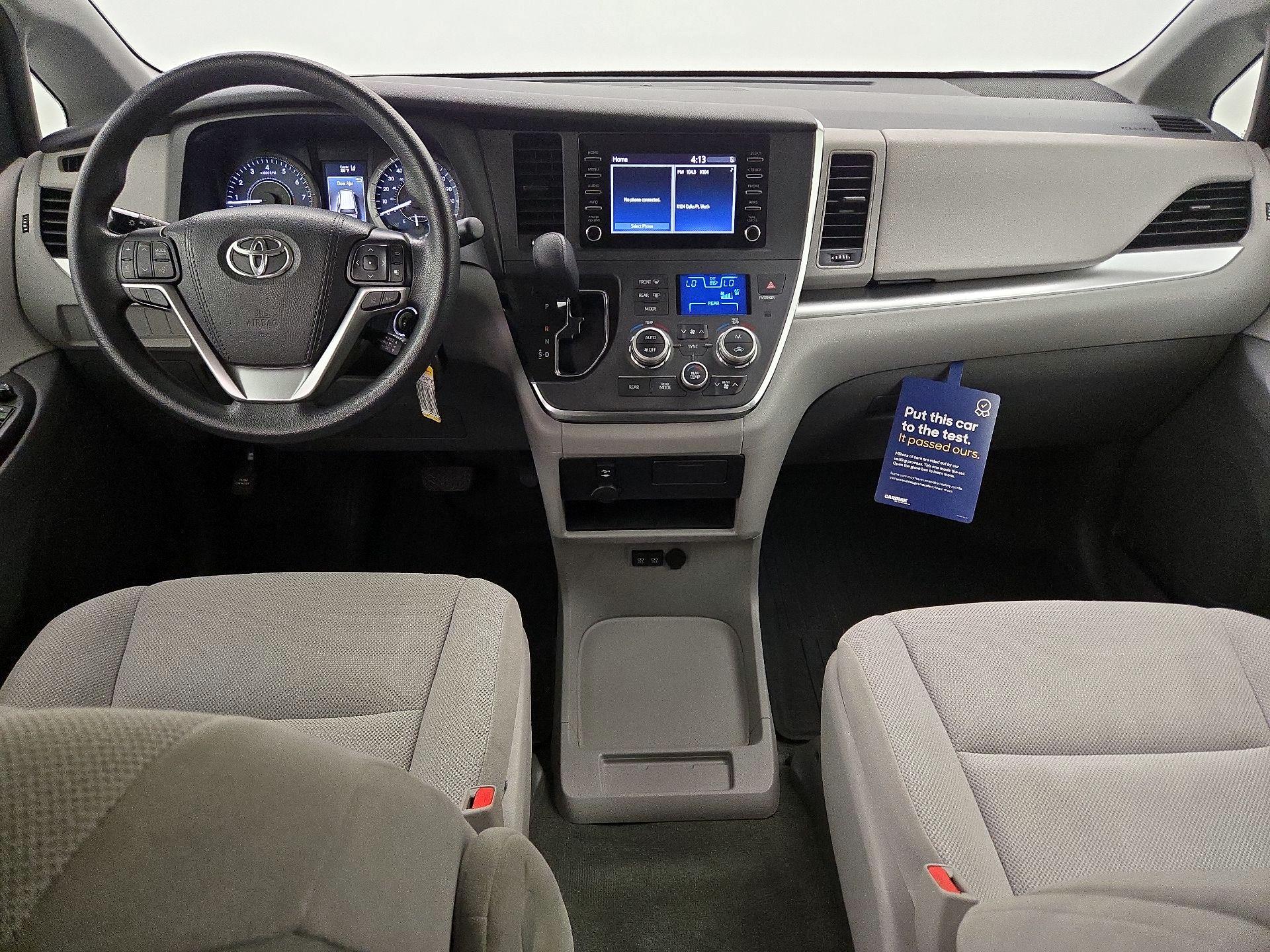 Thumbnail: 2018 Toyota Sienna - 9