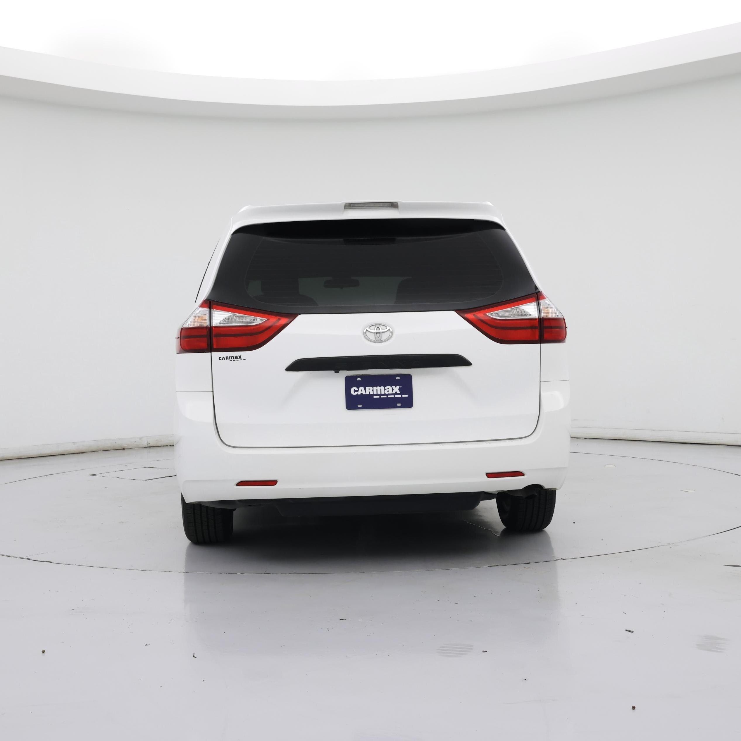 Thumbnail: 2018 Toyota Sienna - 6