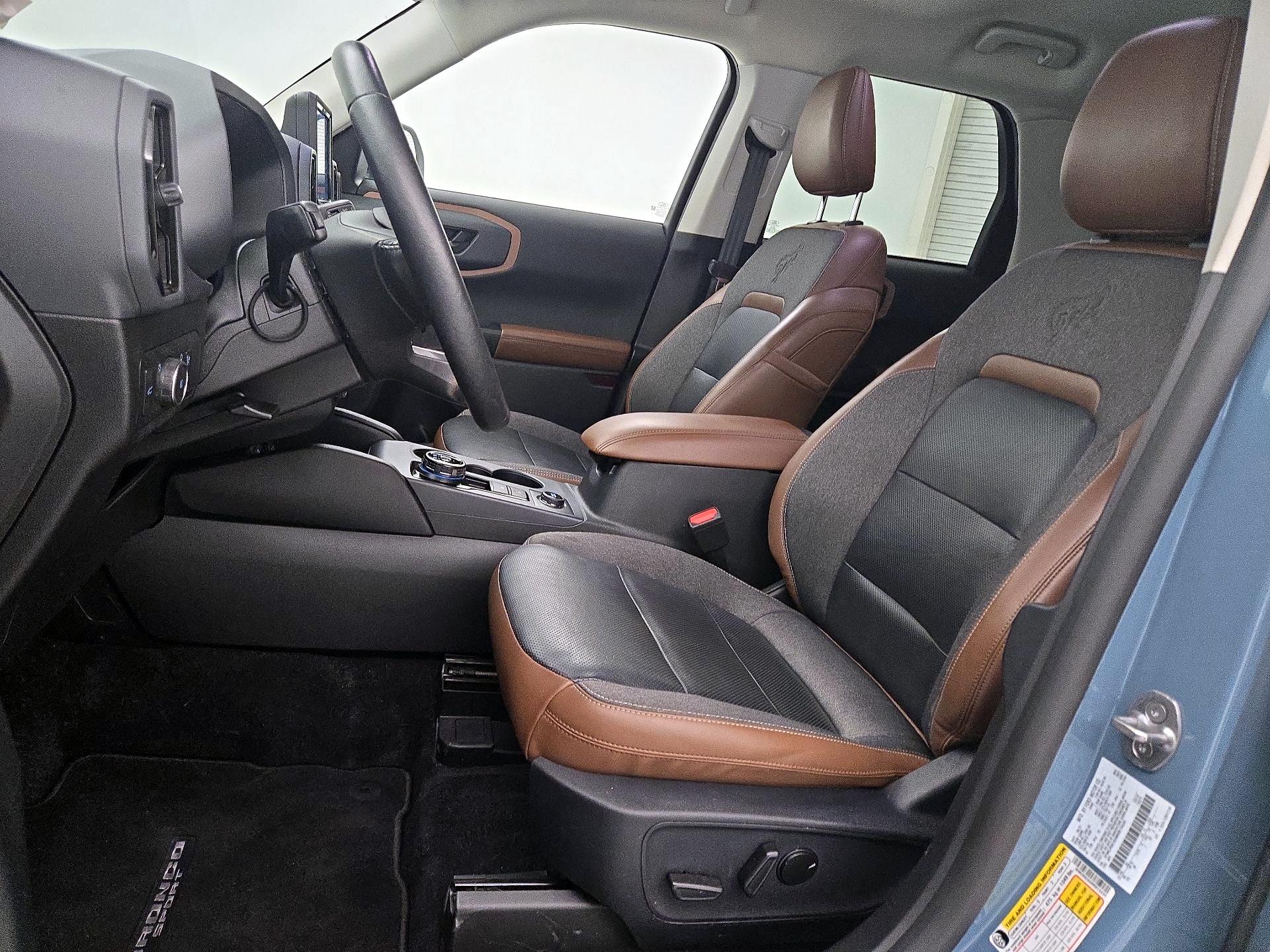 Thumbnail: 2021 Ford Bronco Sport - 11