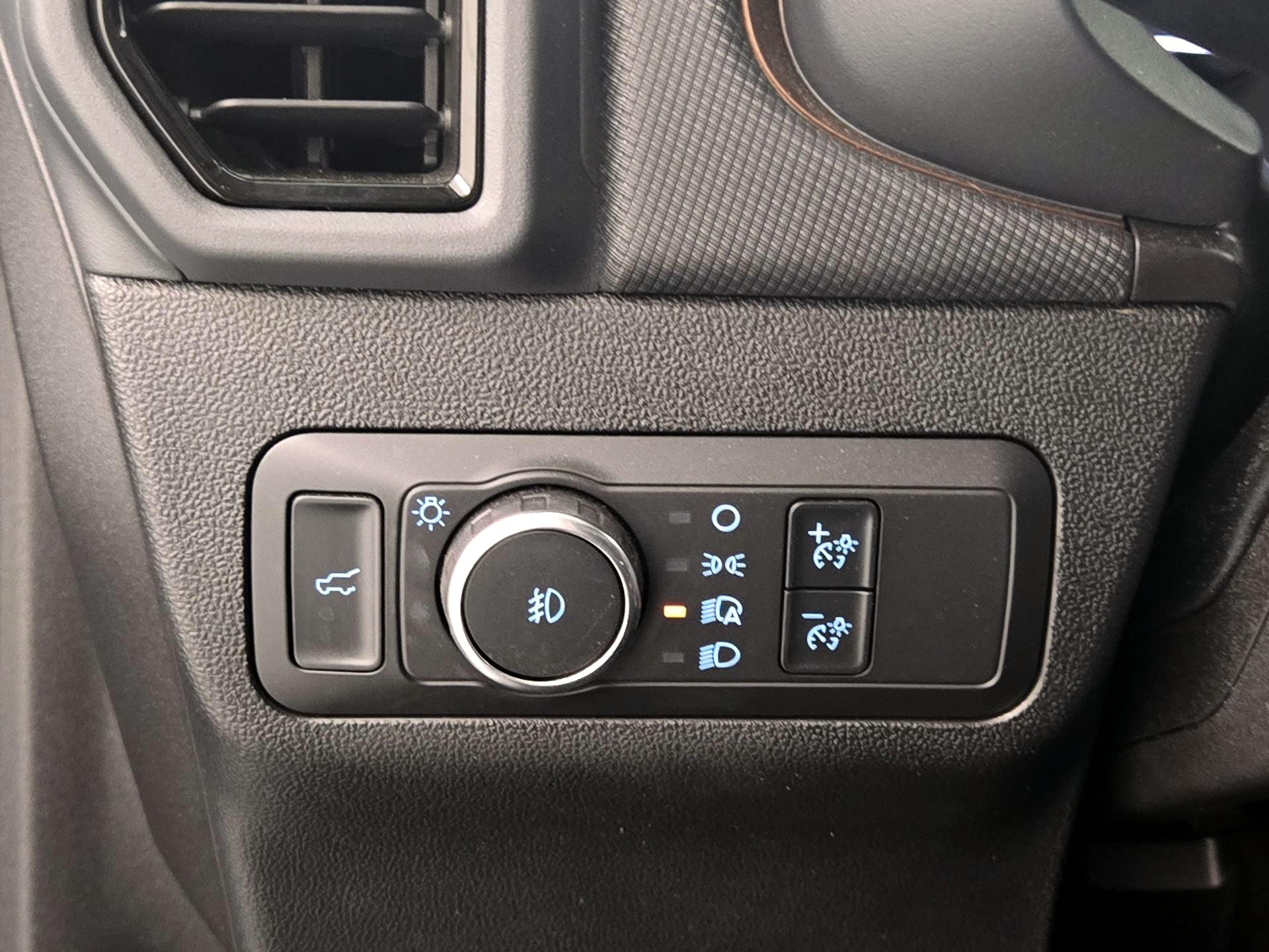 Thumbnail: 2021 Ford Bronco Sport - 13