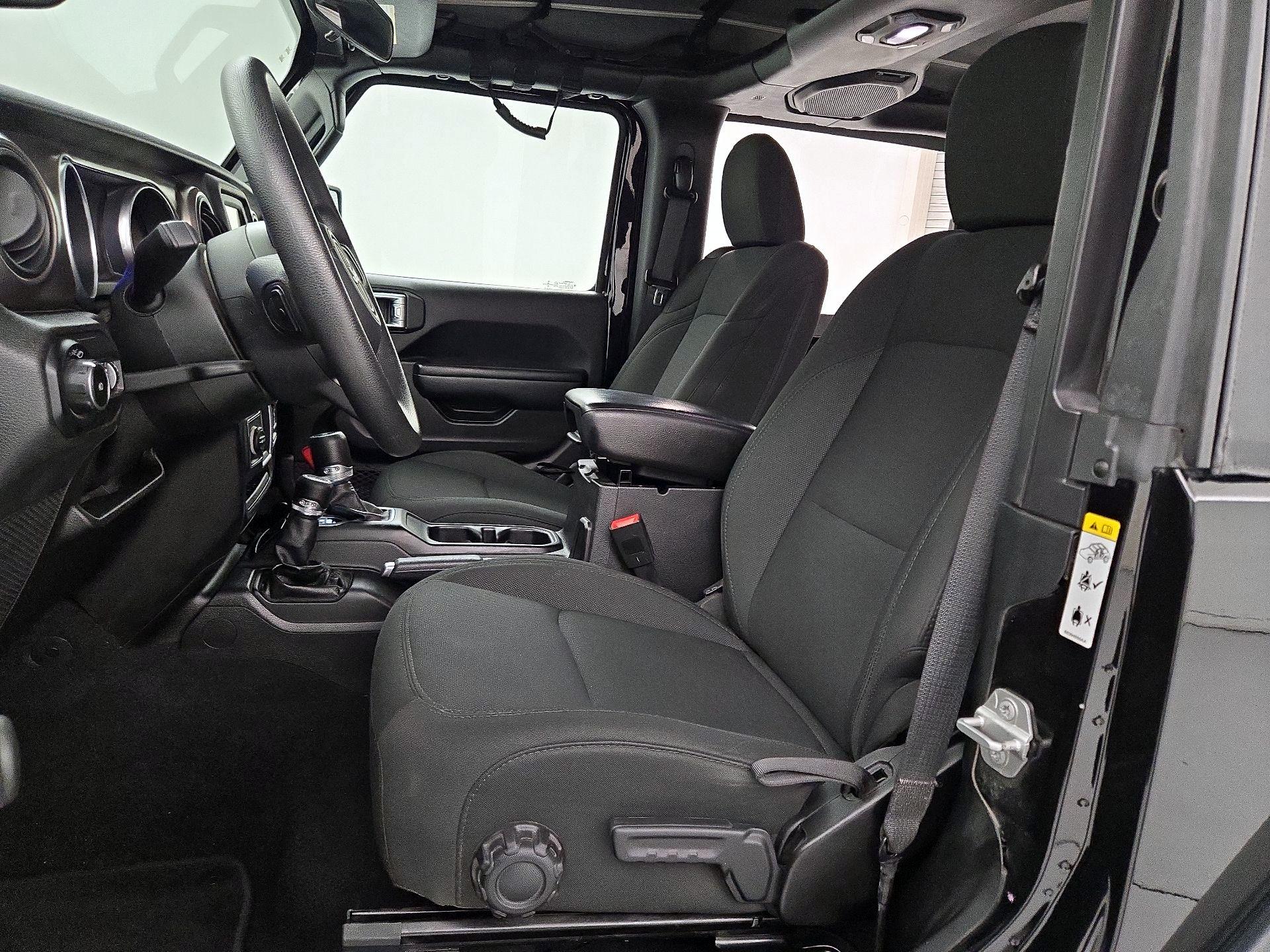 Thumbnail: 2018 Jeep Wrangler - 11