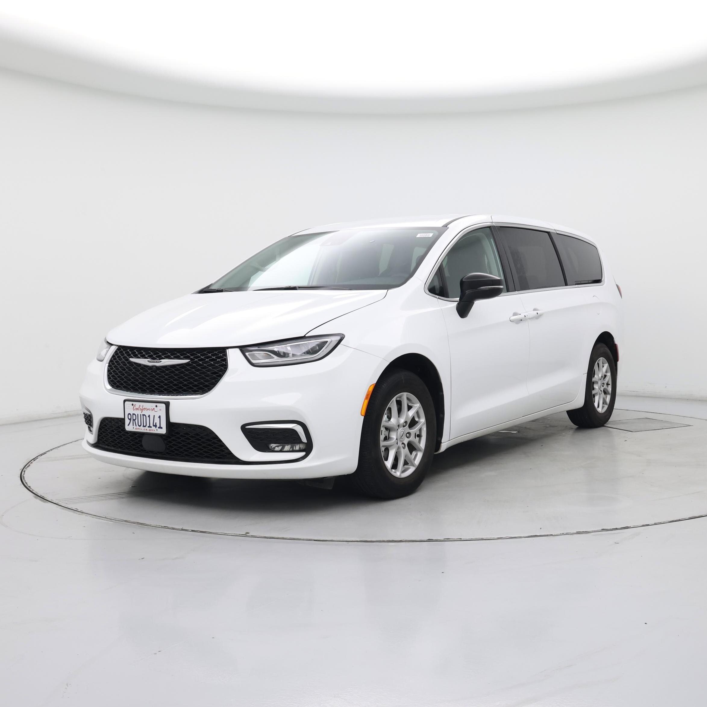 Thumbnail: 2024 Chrysler Pacifica - 4