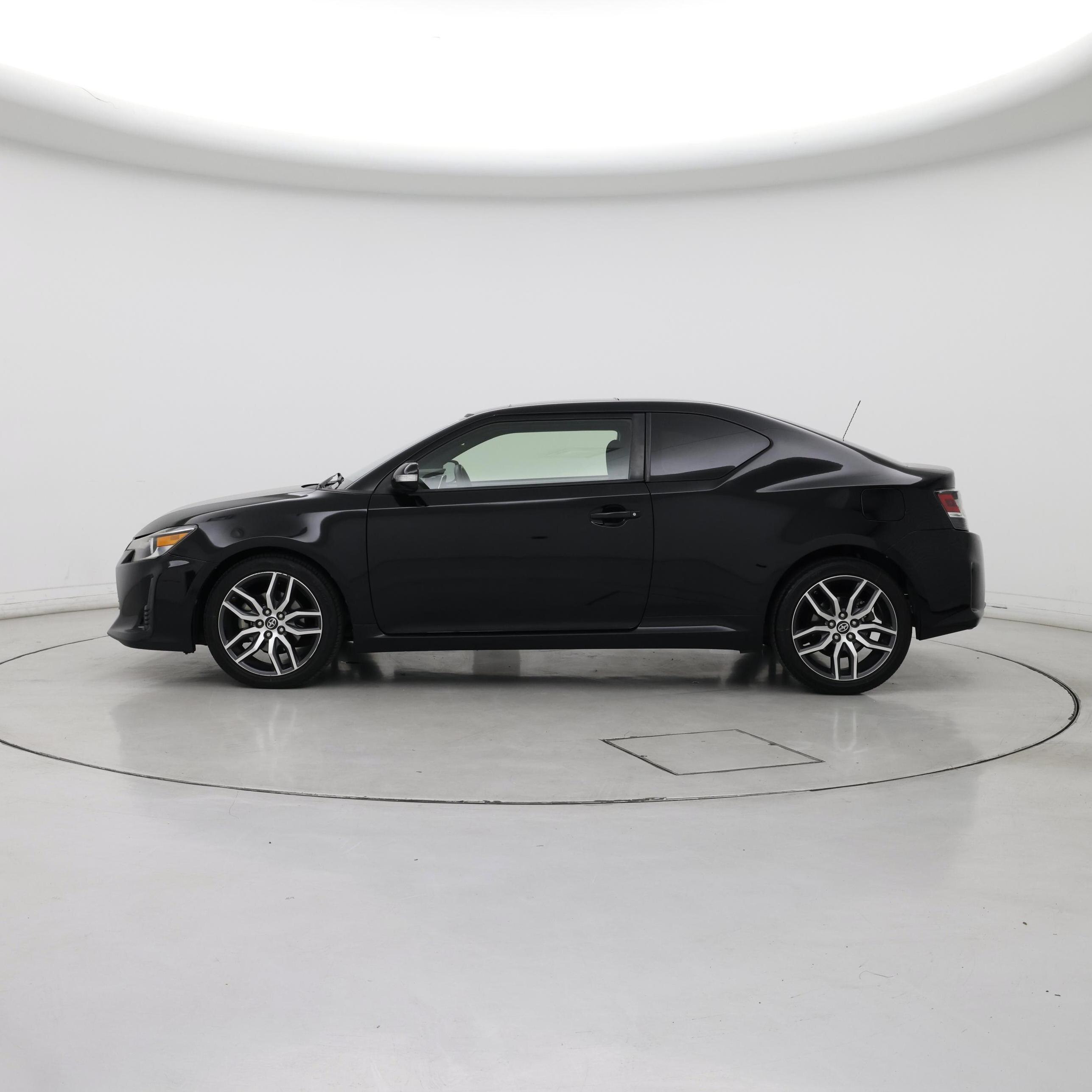 Thumbnail: 2014 Scion tC - 3