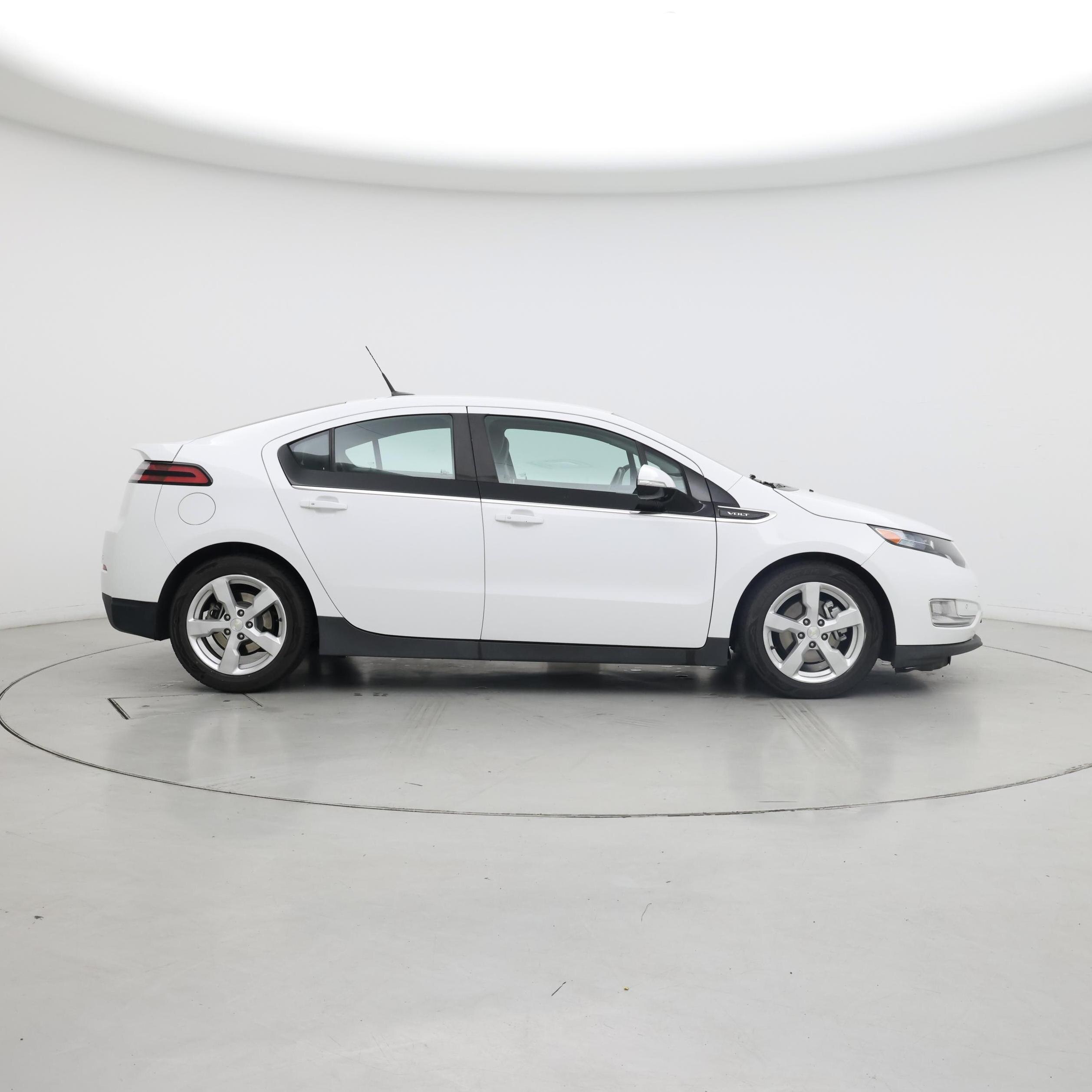 Thumbnail: 2014 Chevrolet Volt - 7