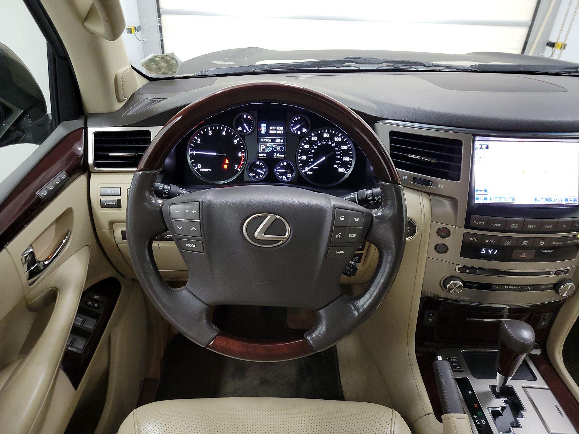 Thumbnail: 2015 Lexus LX - 10