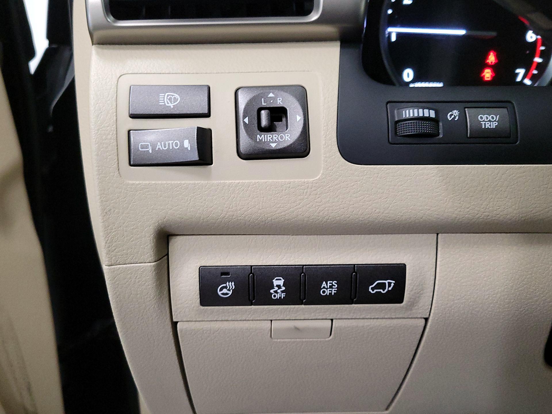 Thumbnail: 2015 Lexus LX - 13