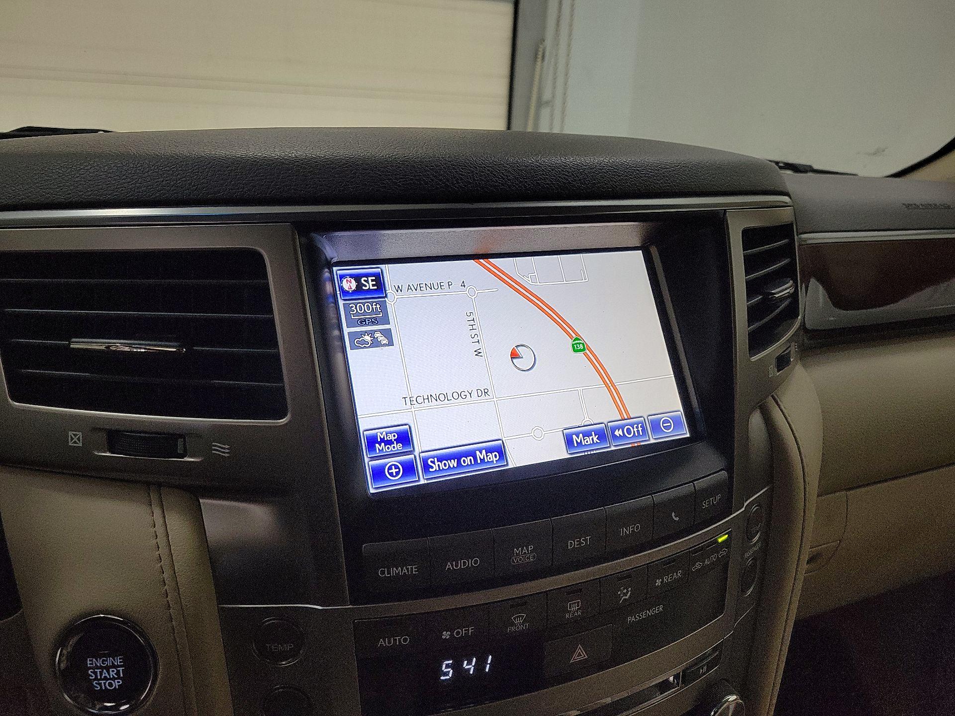 Thumbnail: 2015 Lexus LX - 14