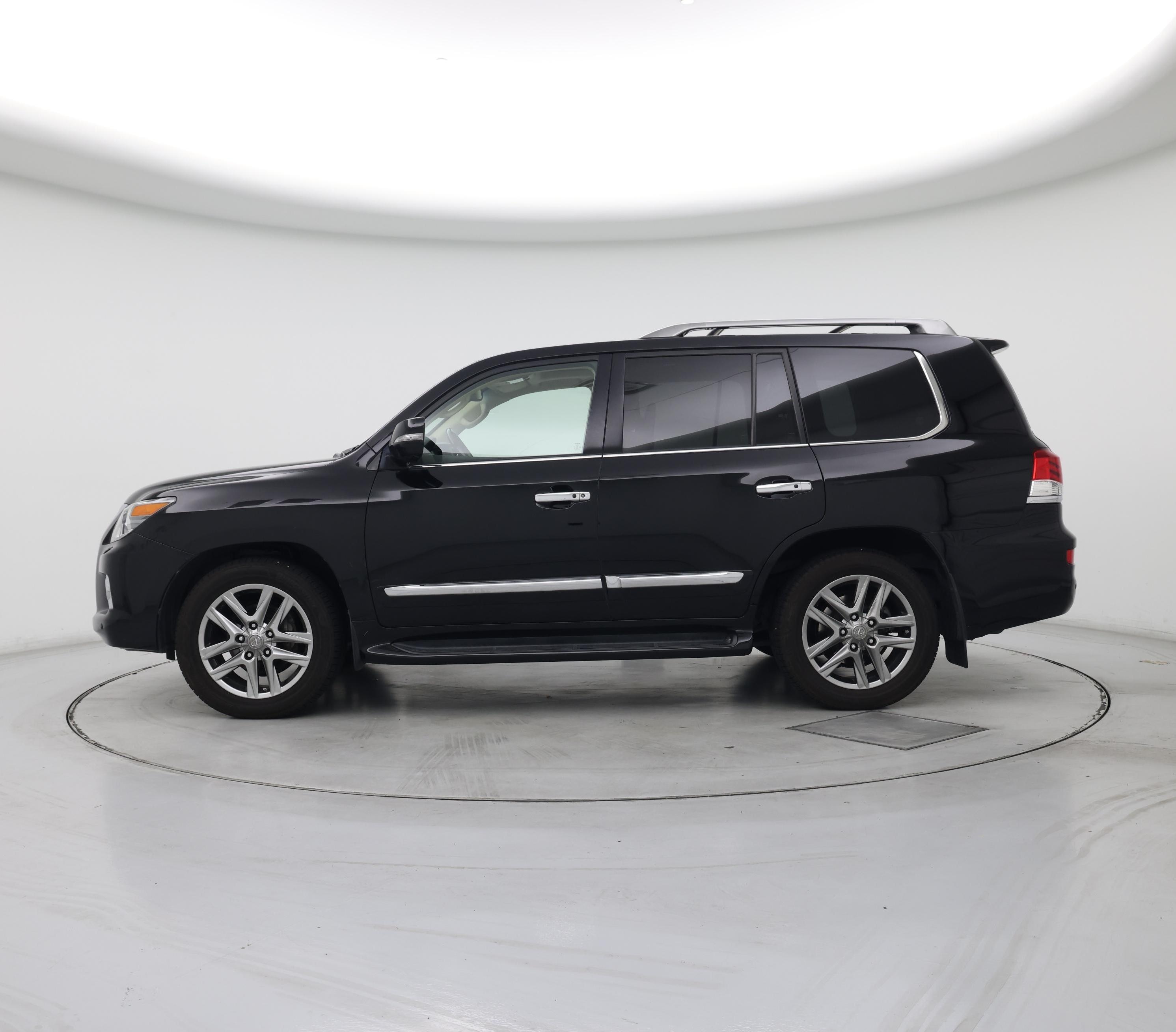 Thumbnail: 2015 Lexus LX - 3