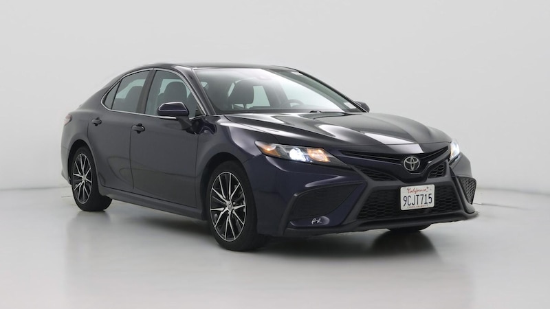 2022 Toyota Camry SE Hero Image