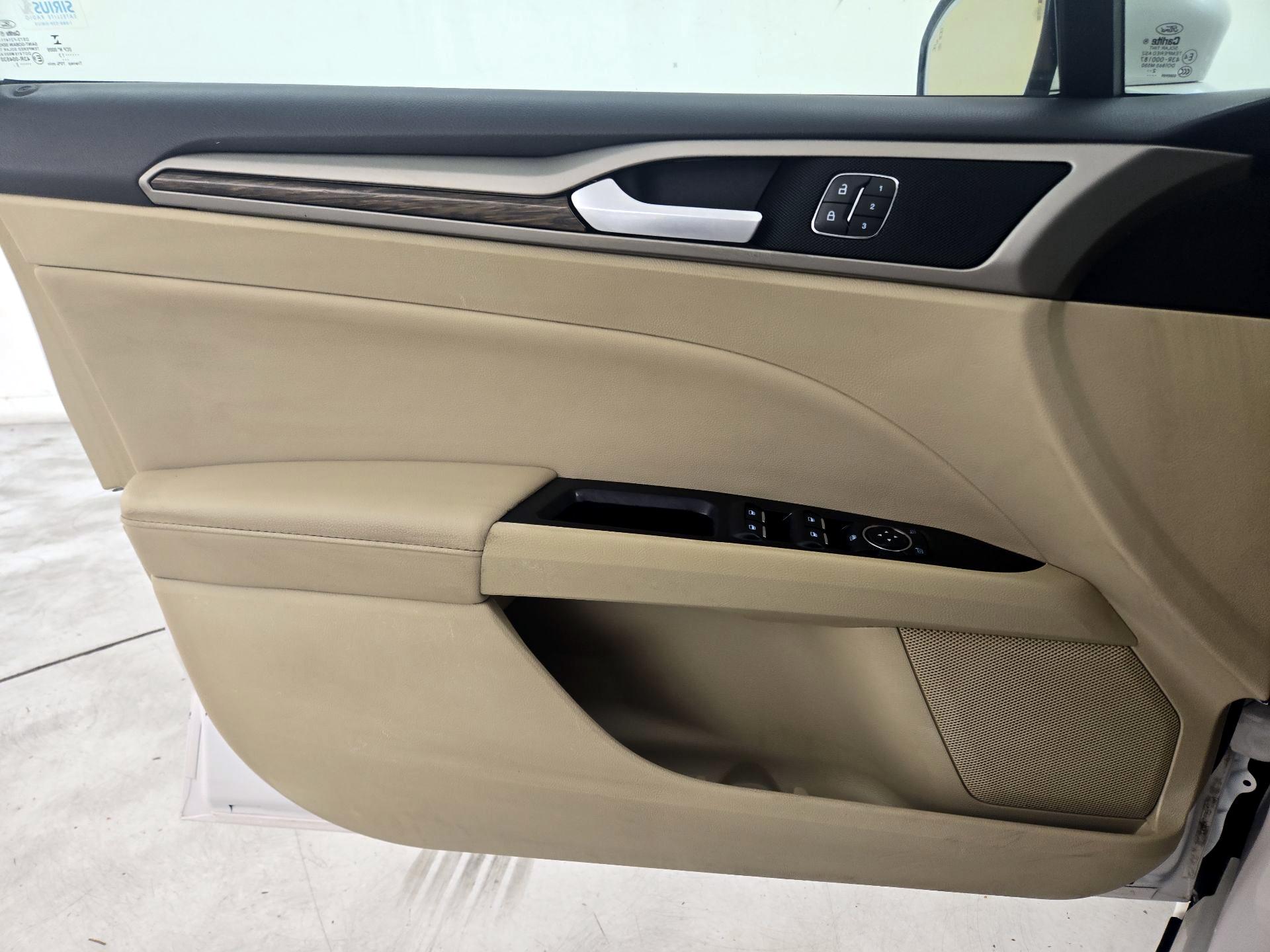 Thumbnail: 2013 Ford Fusion - 12
