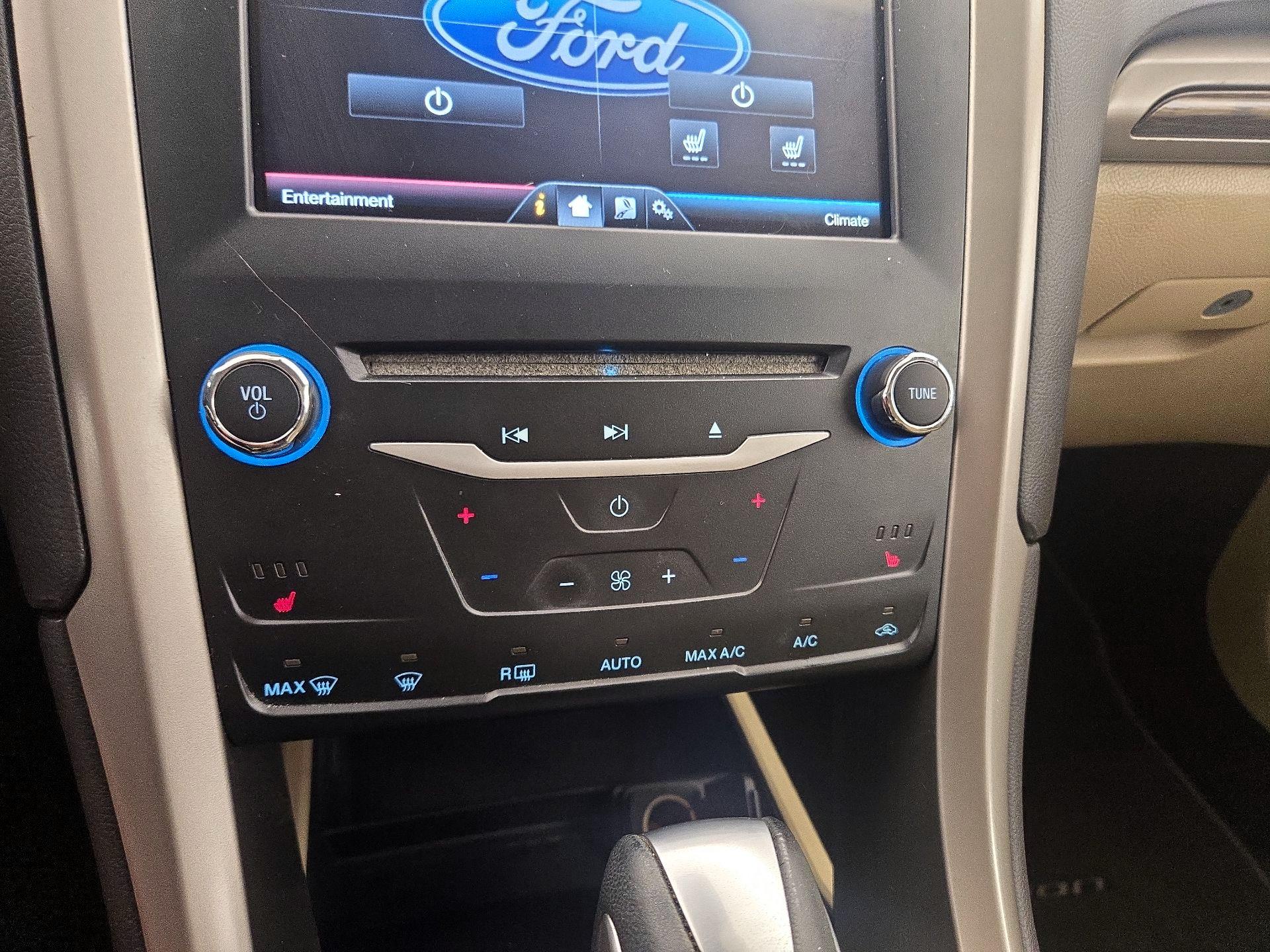 Thumbnail: 2013 Ford Fusion - 15