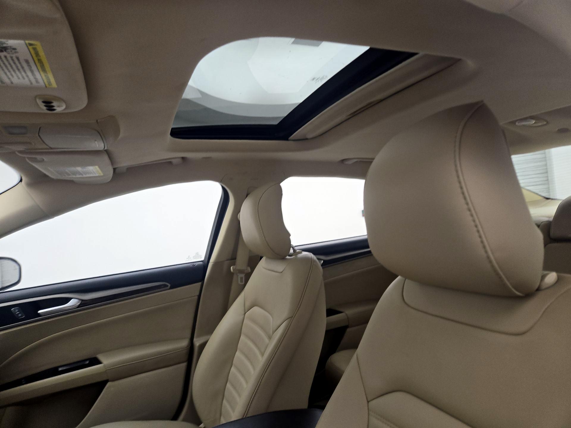Thumbnail: 2013 Ford Fusion - 18