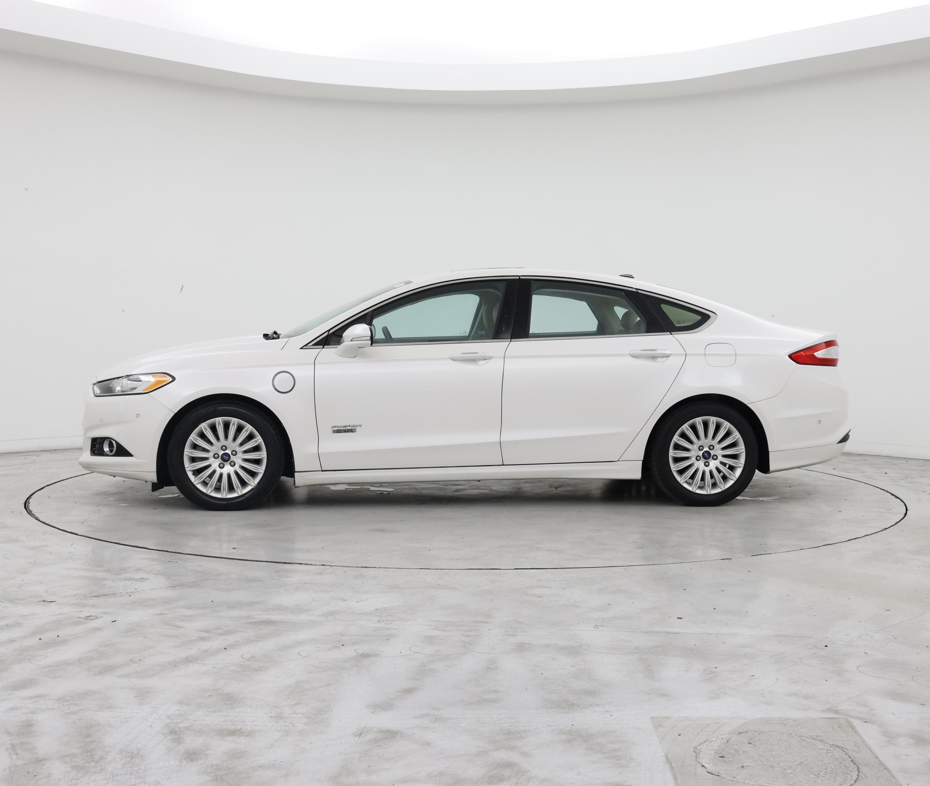Thumbnail: 2013 Ford Fusion - 3