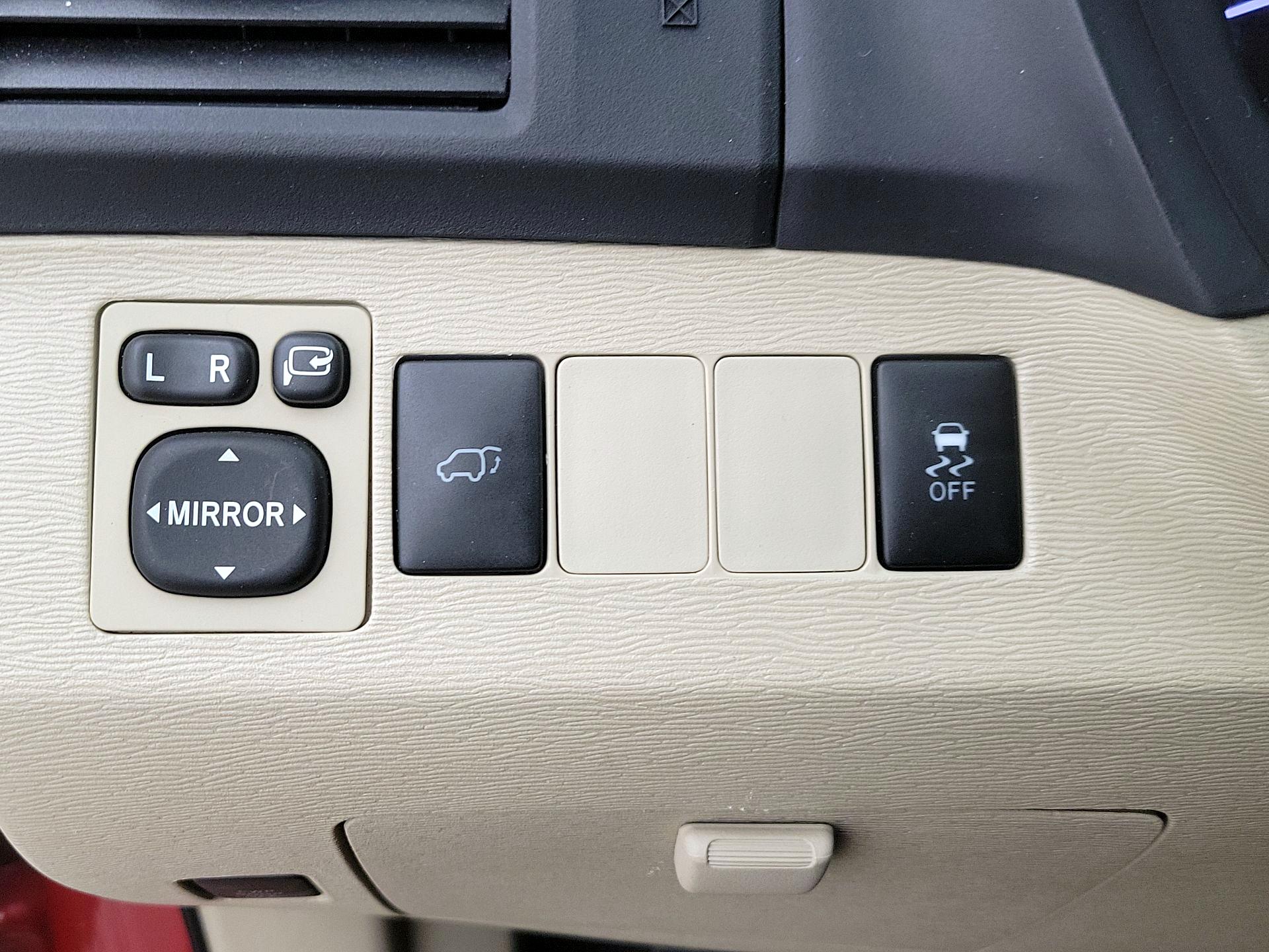 Thumbnail: 2015 Toyota Venza - 13