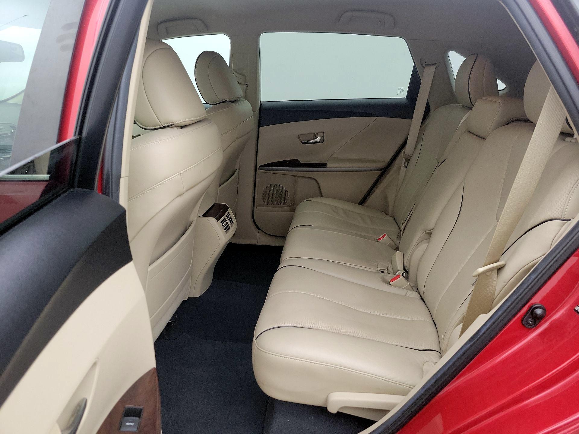 Thumbnail: 2015 Toyota Venza - 19