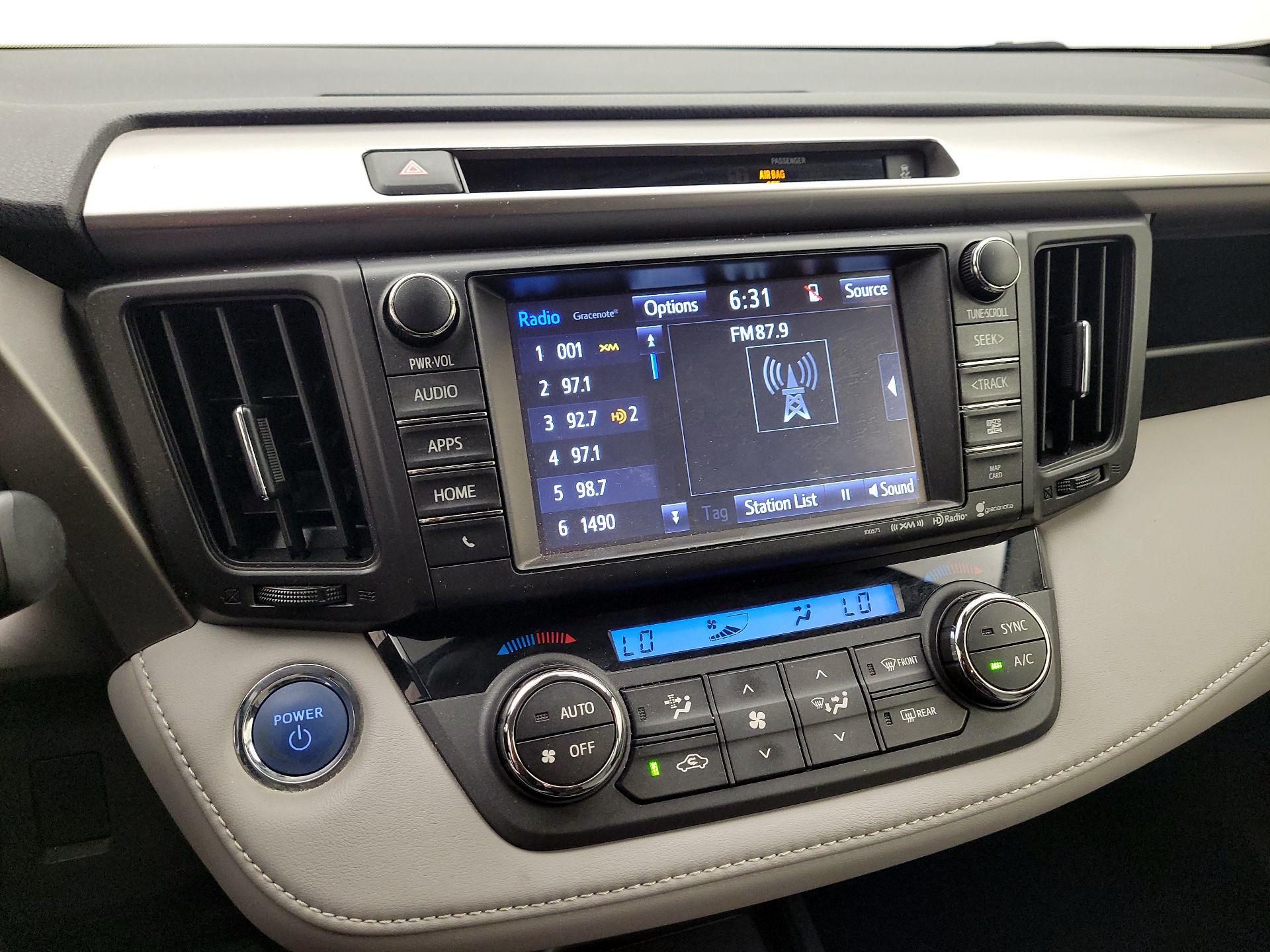 Thumbnail: 2016 Toyota RAV4 - 15