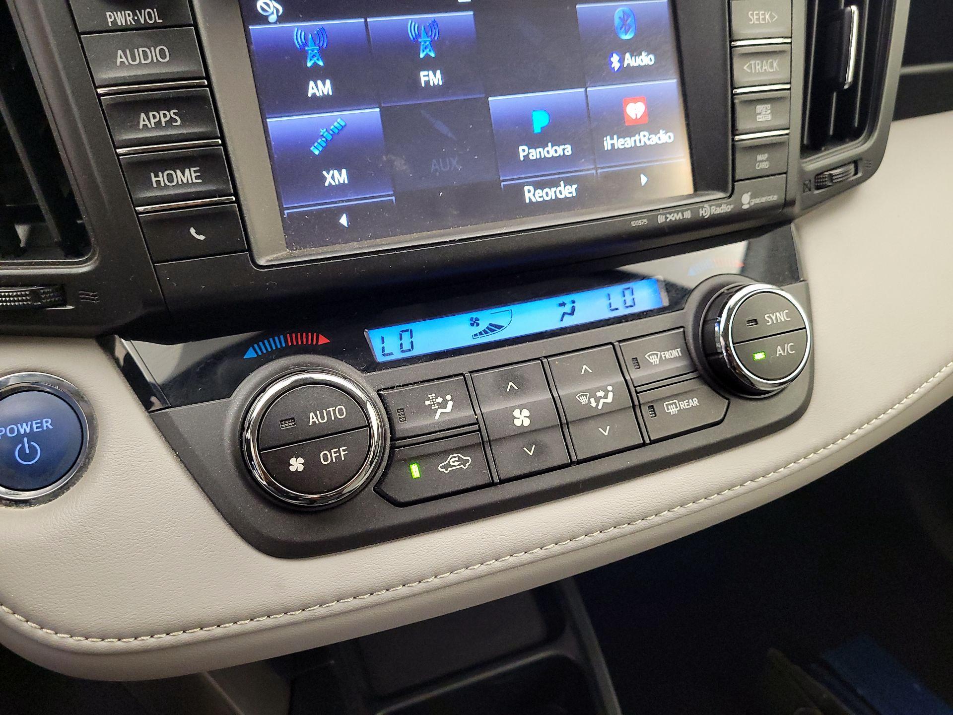 Thumbnail: 2016 Toyota RAV4 - 16