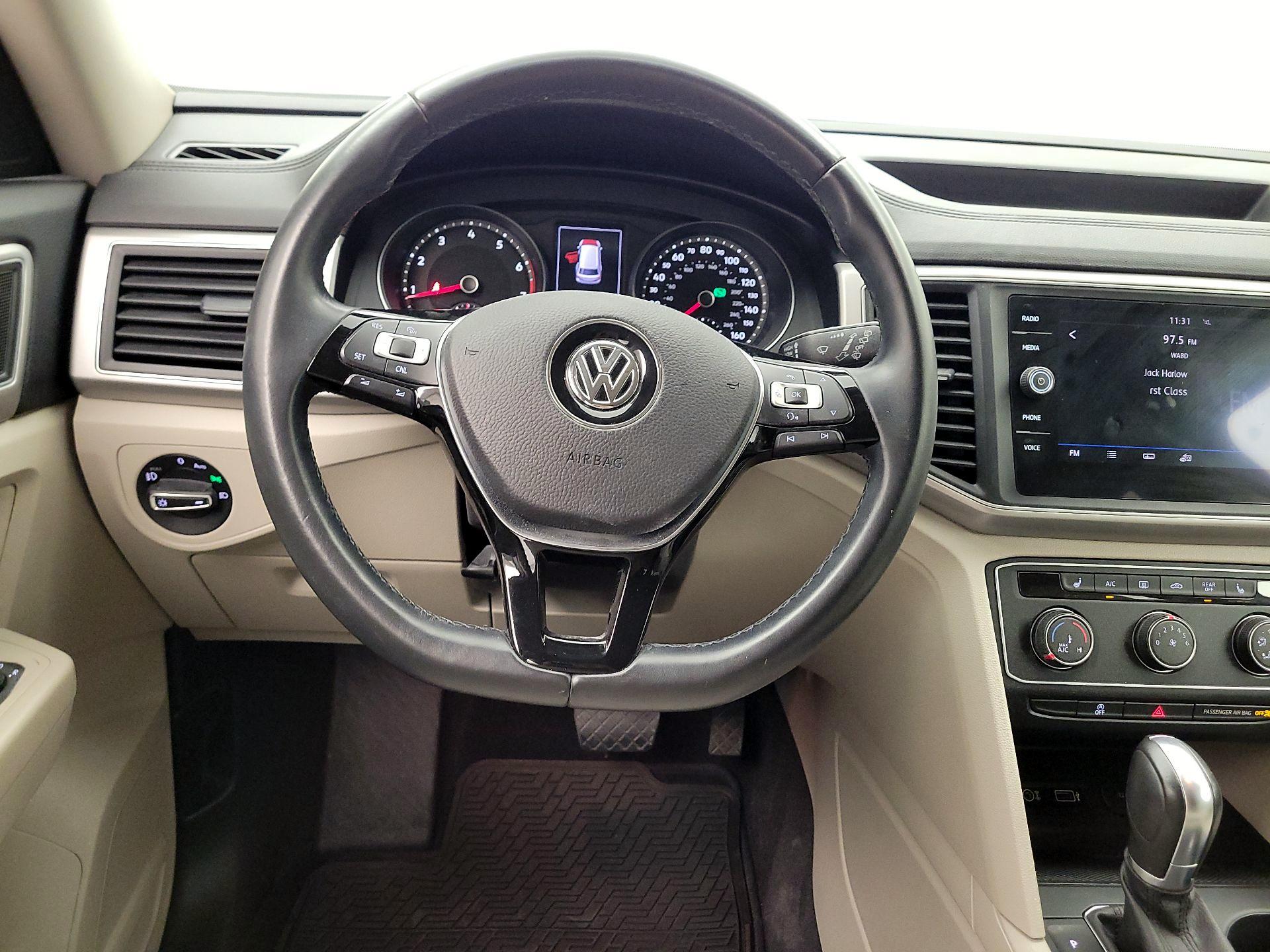 Thumbnail: 2018 Volkswagen Atlas - 10
