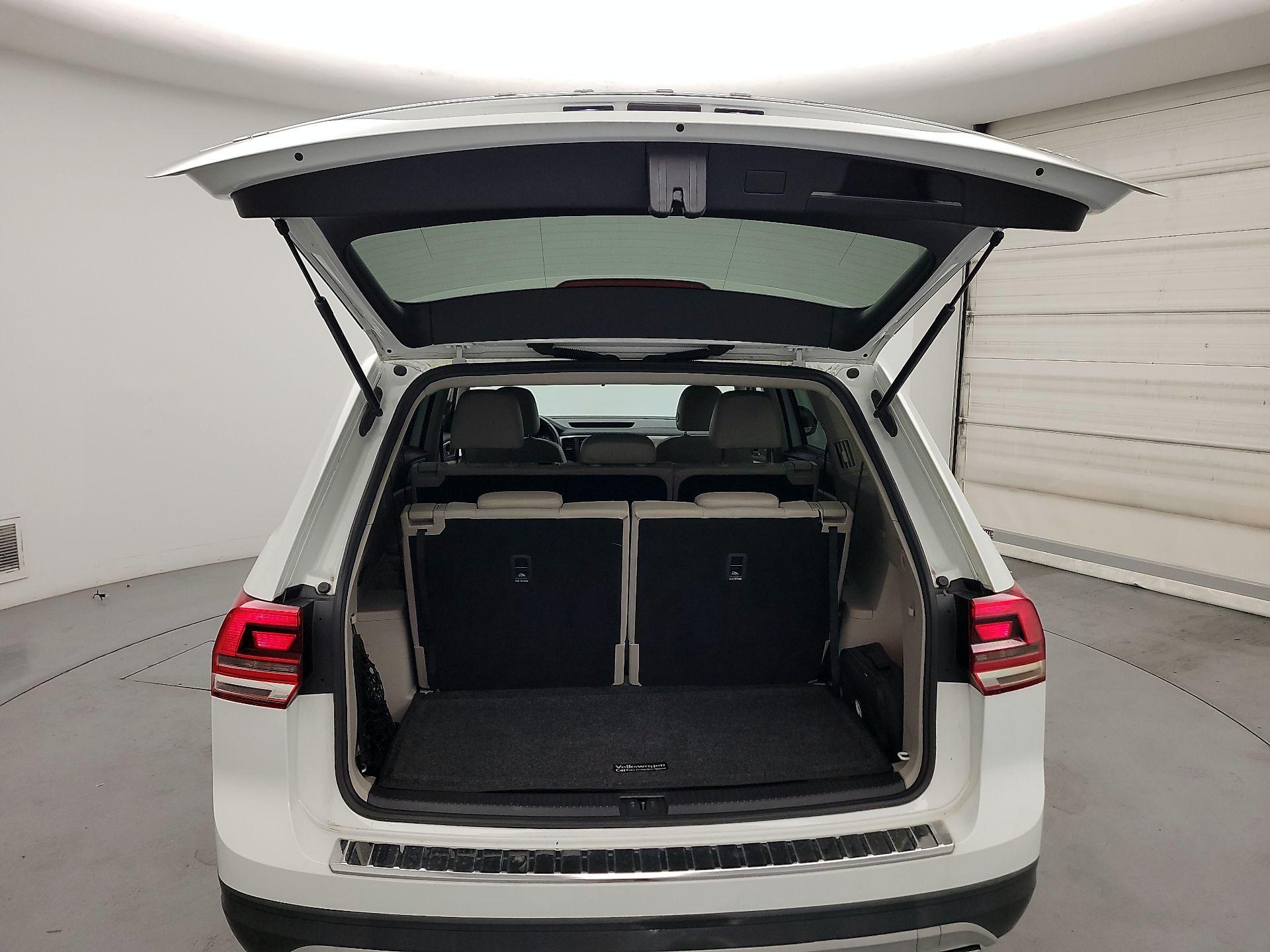 Thumbnail: 2018 Volkswagen Atlas - 16