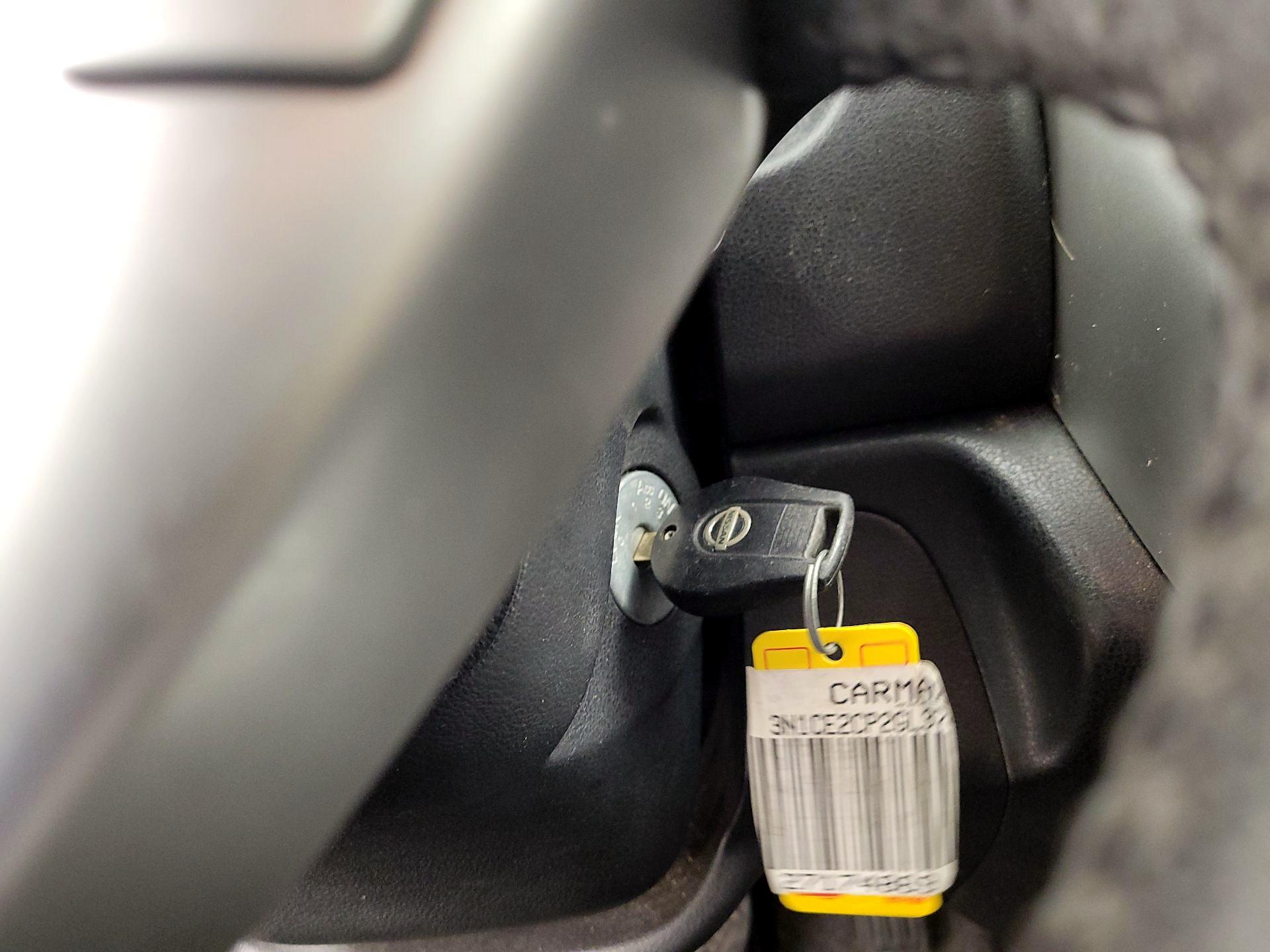 Thumbnail: 2016 Nissan Versa Note - 18