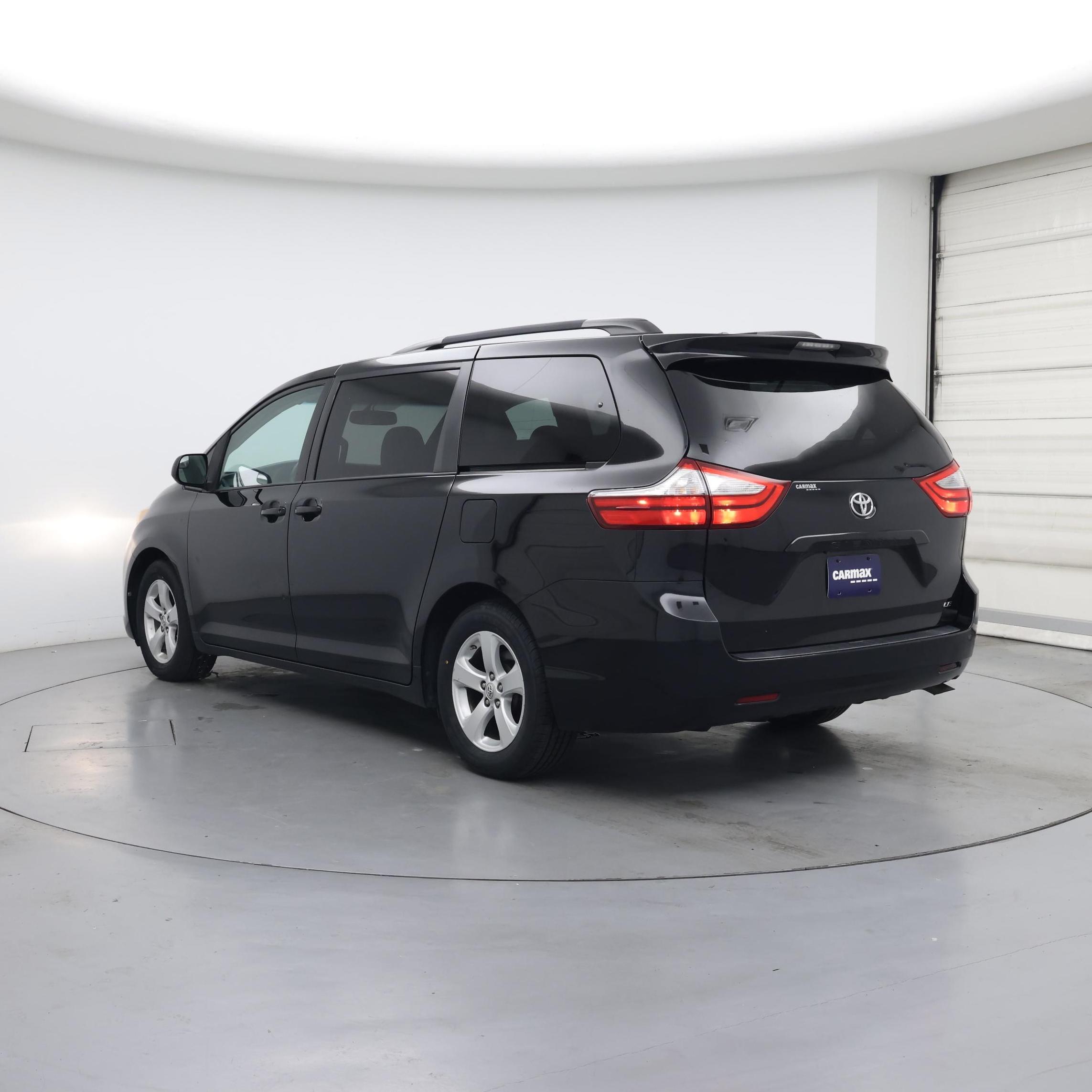 Thumbnail: 2015 Toyota Sienna - 2