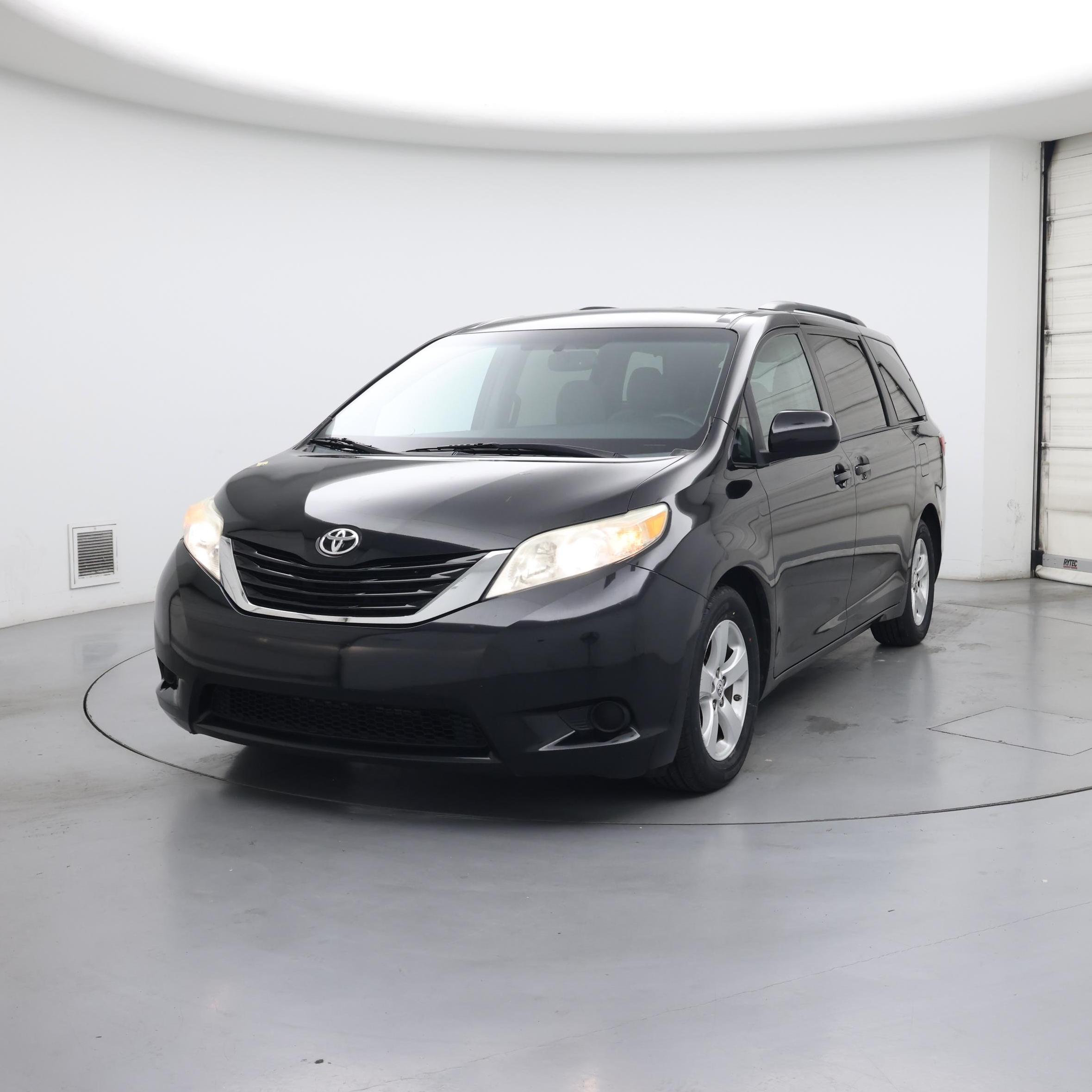 Thumbnail: 2015 Toyota Sienna - 4