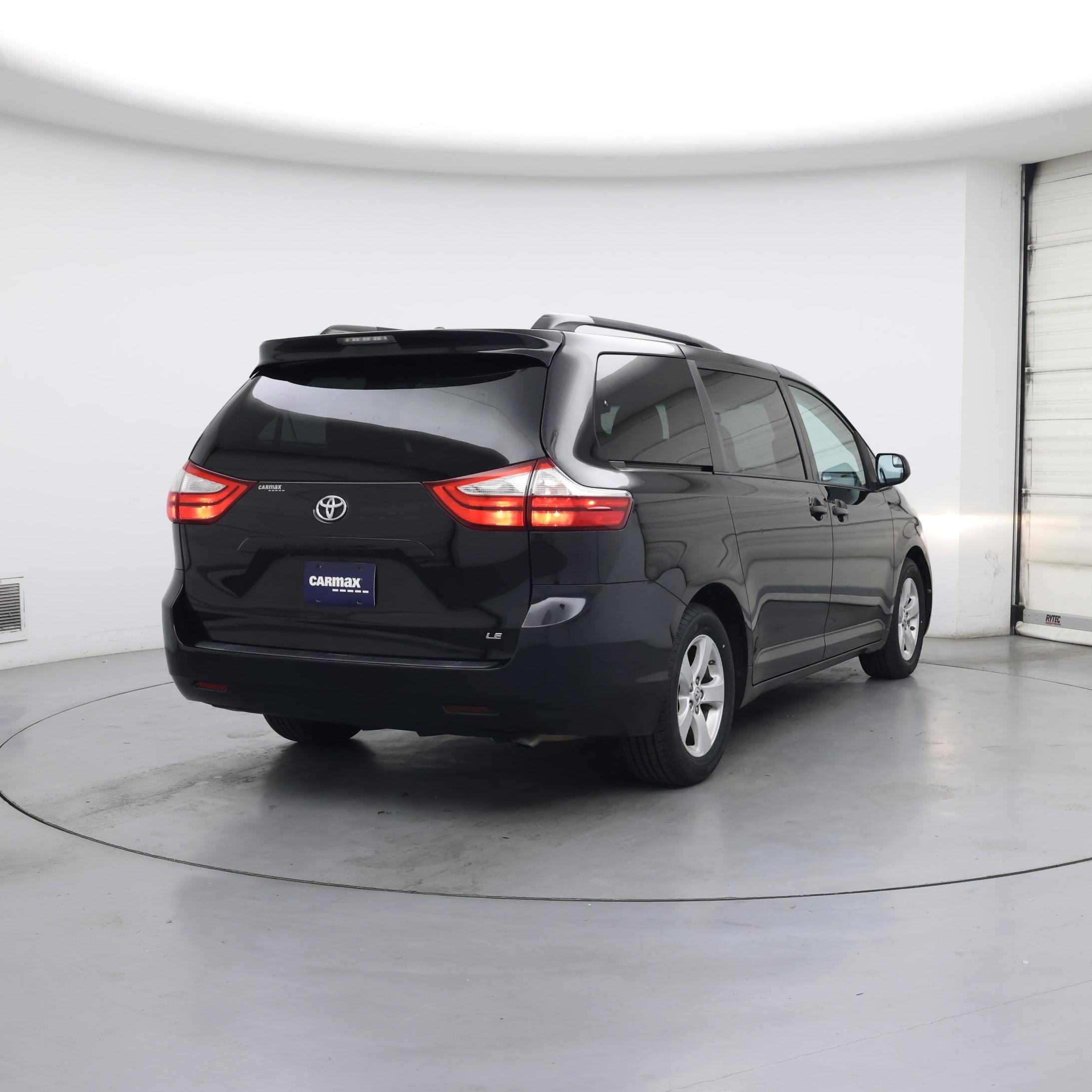 Thumbnail: 2015 Toyota Sienna - 8