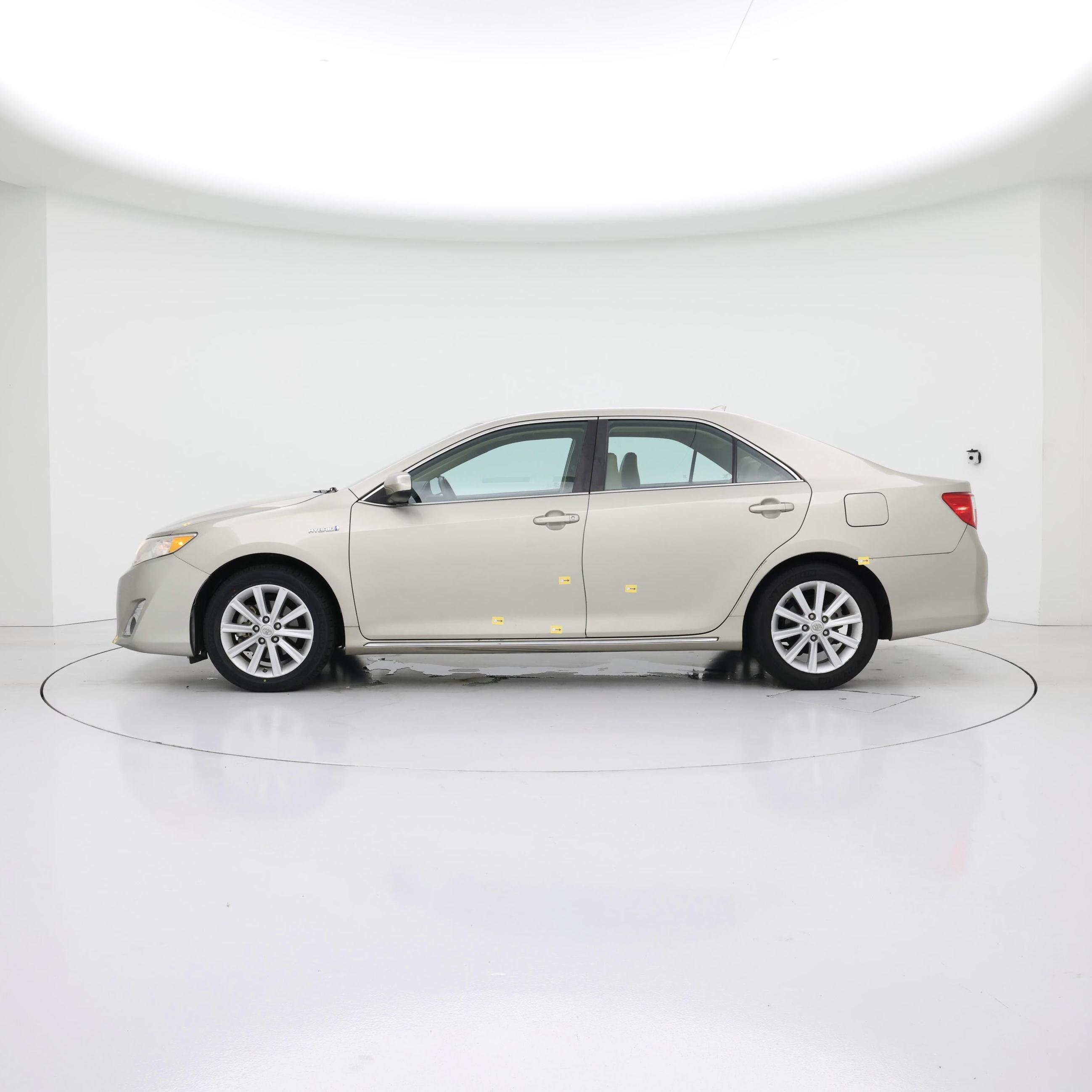 Thumbnail: 2014 Toyota Camry - 3
