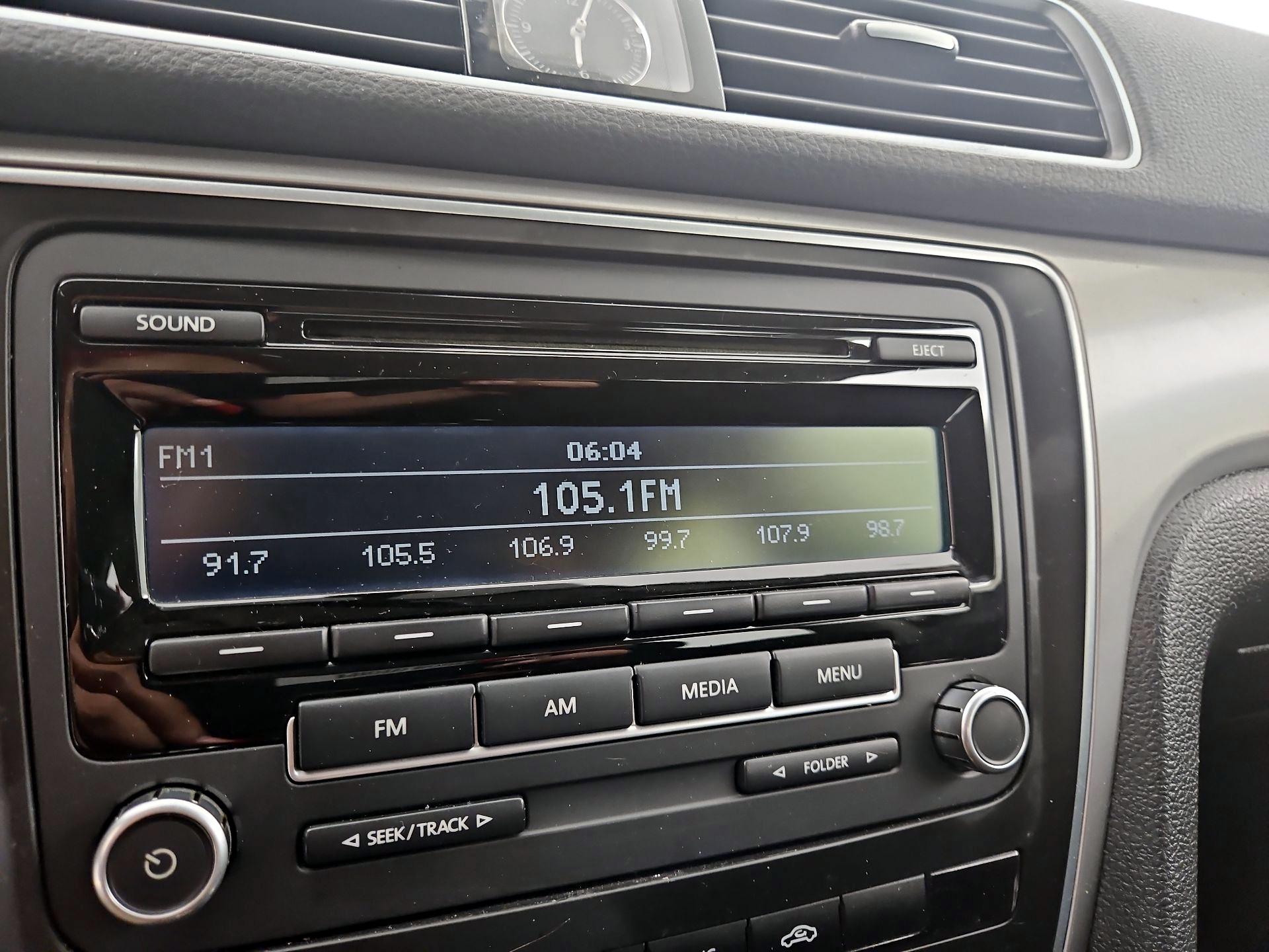 Thumbnail: 2014 Volkswagen Passat - 14