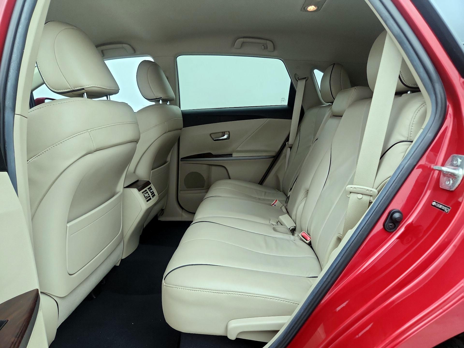 Thumbnail: 2013 Toyota Venza - 19