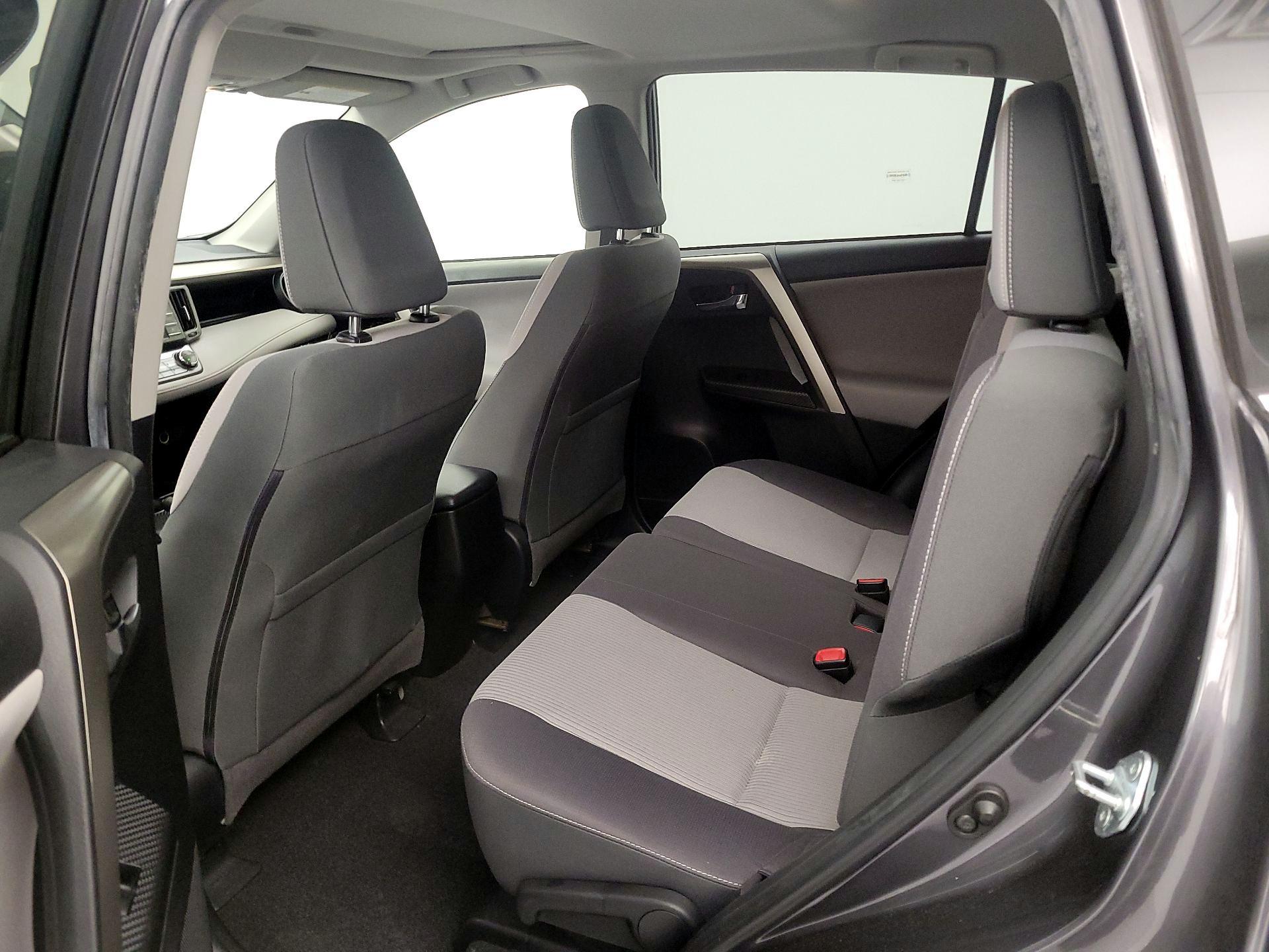 Thumbnail: 2014 Toyota RAV4 - 18
