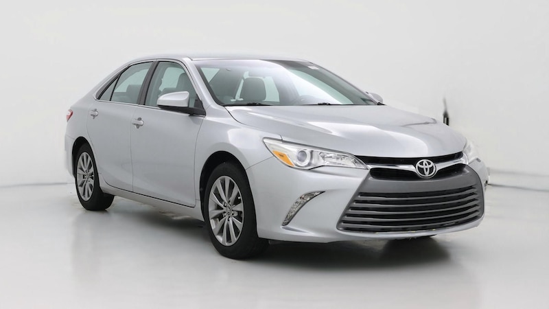 2016 Toyota Camry XLE Hero Image