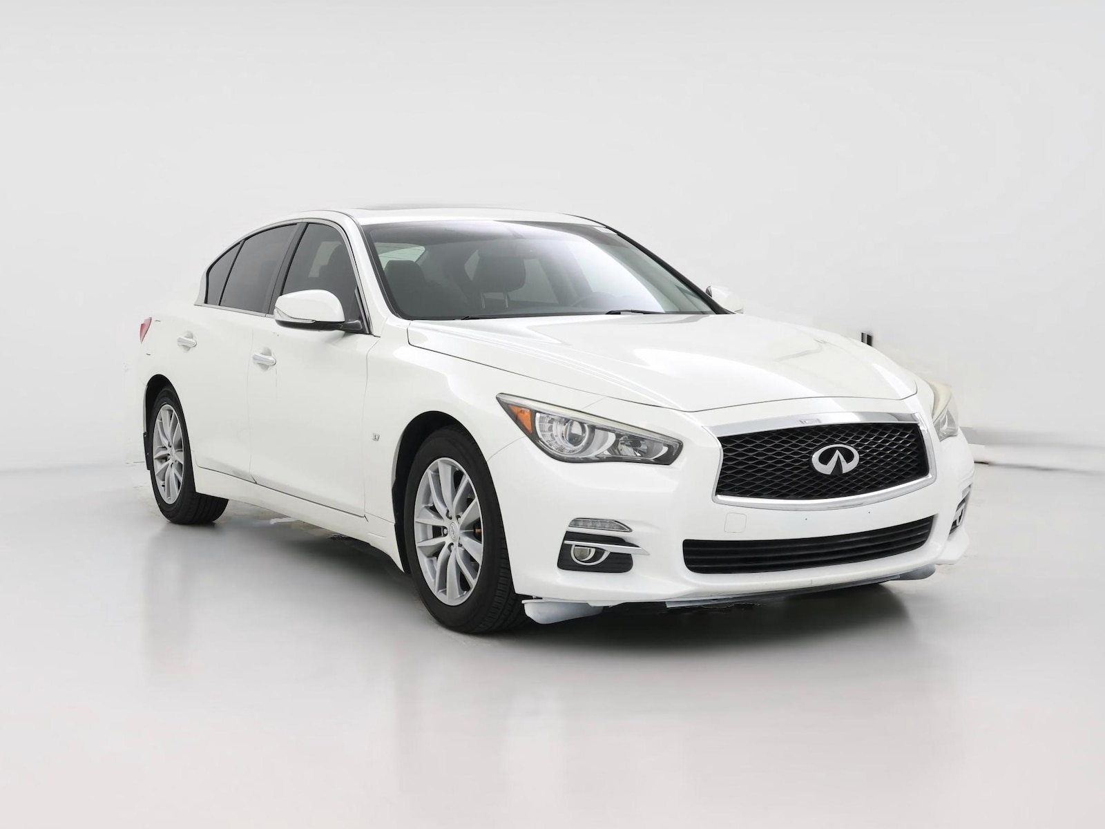 2015 INFINITI Q50