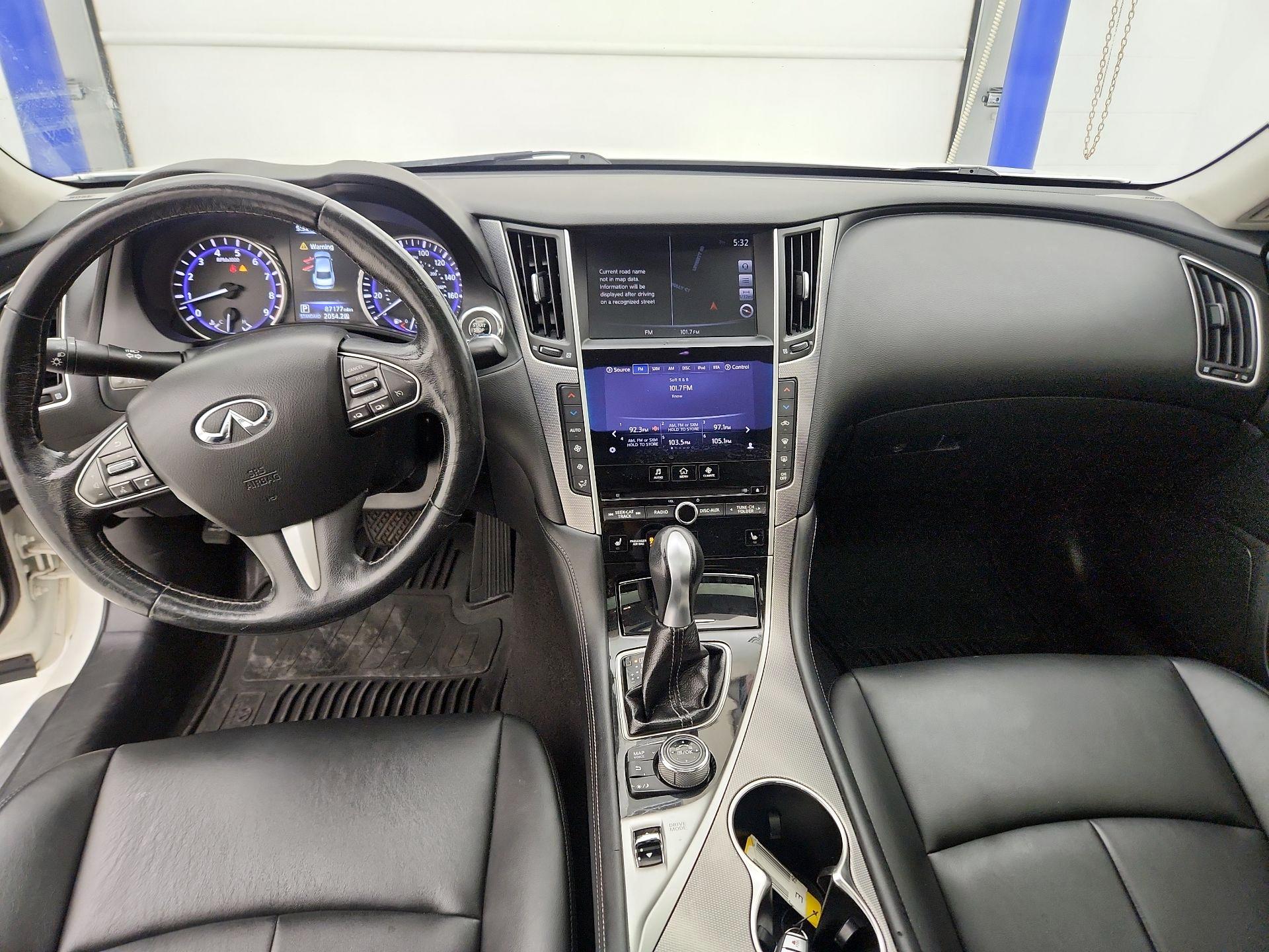 Thumbnail: 2015 INFINITI Q50 - 9