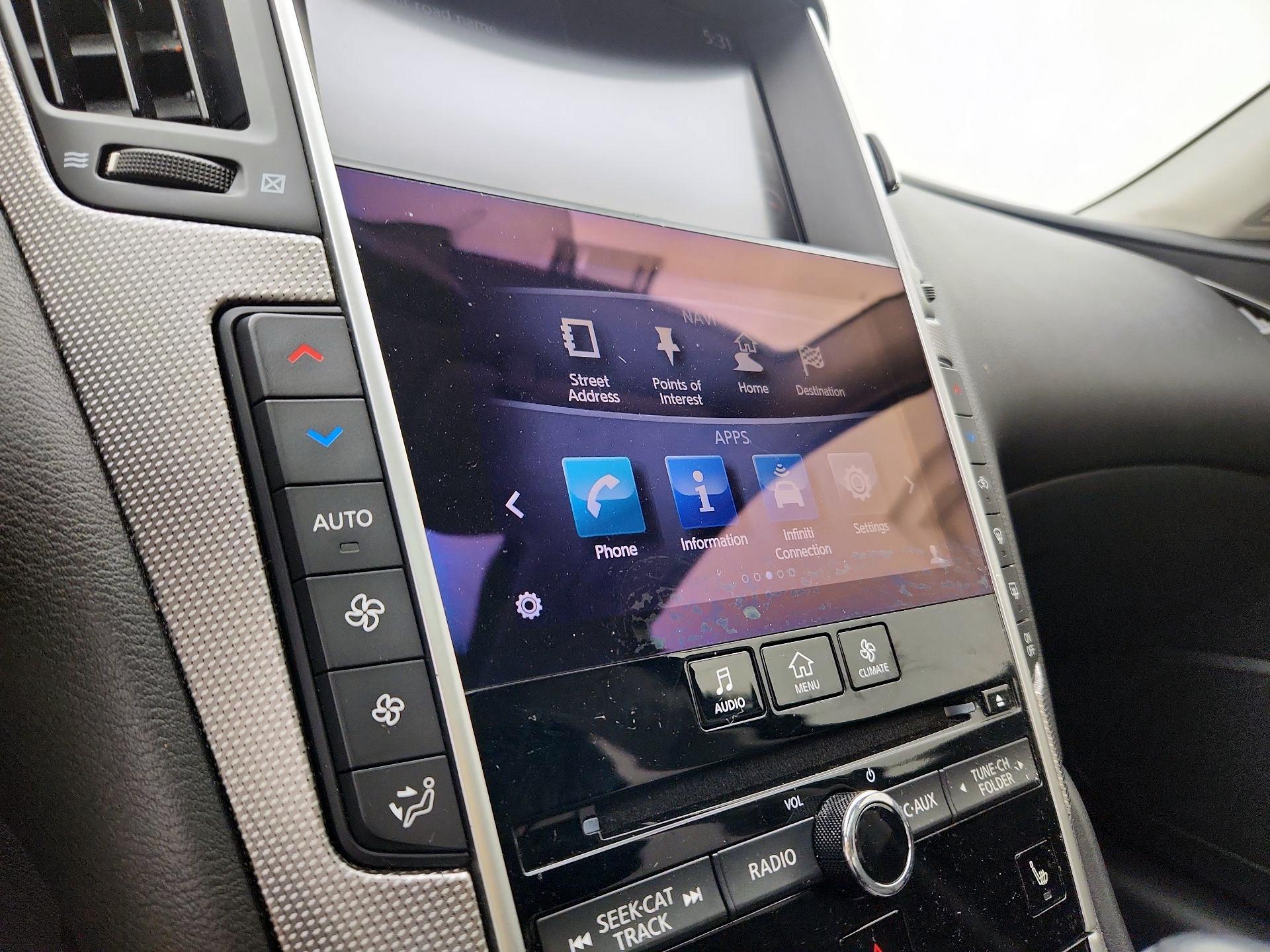Thumbnail: 2015 INFINITI Q50 - 16