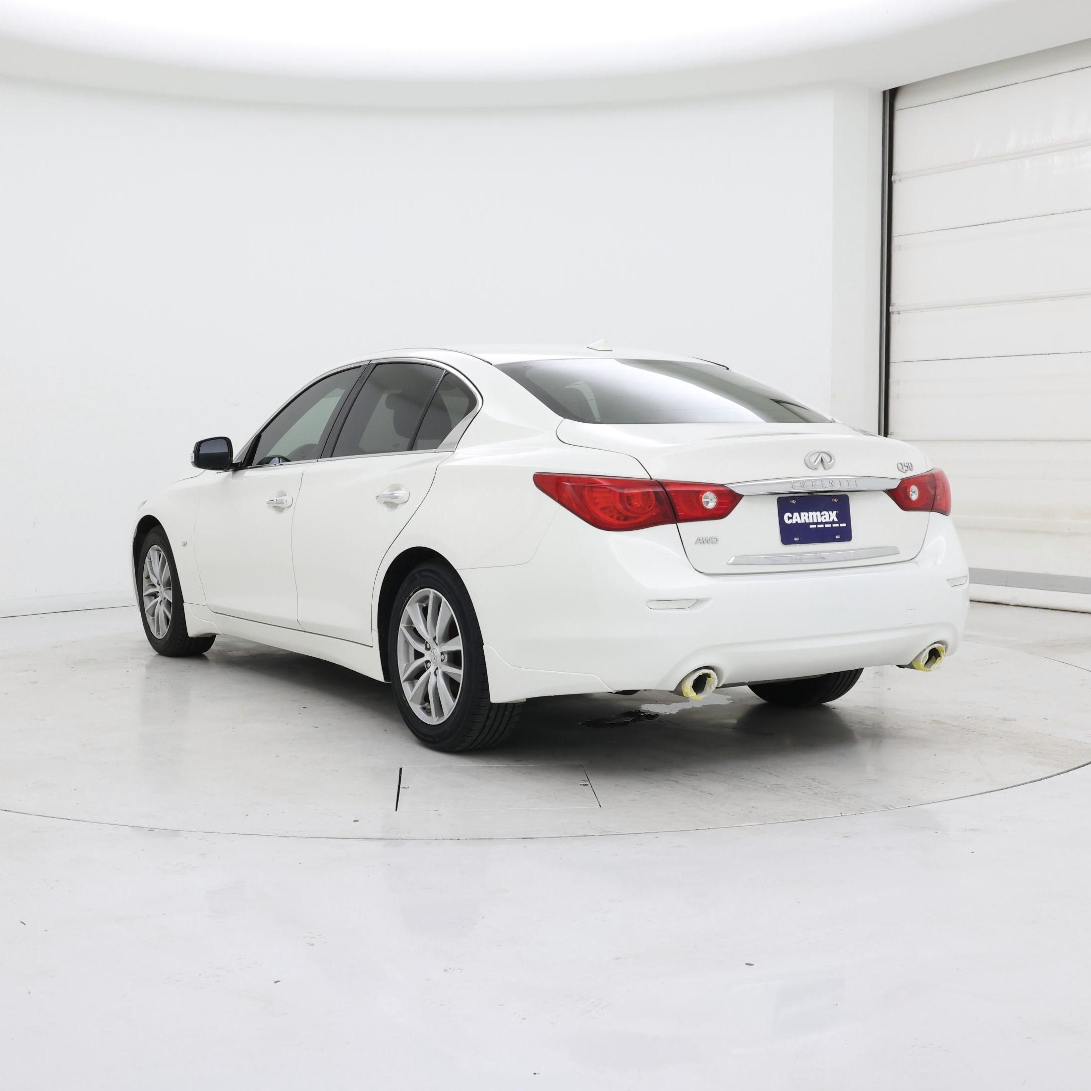 Thumbnail: 2015 INFINITI Q50 - 2