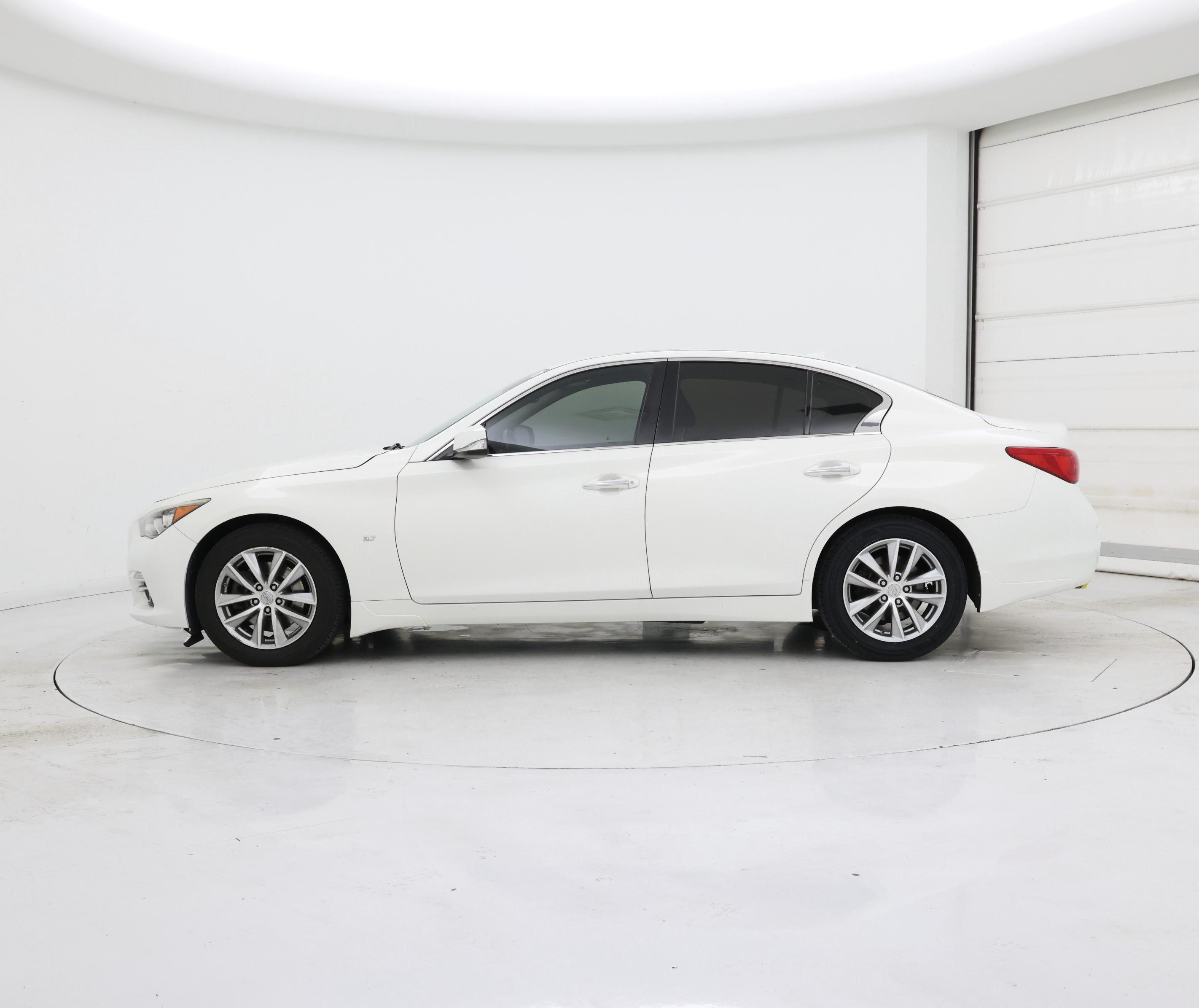 Thumbnail: 2015 INFINITI Q50 - 3