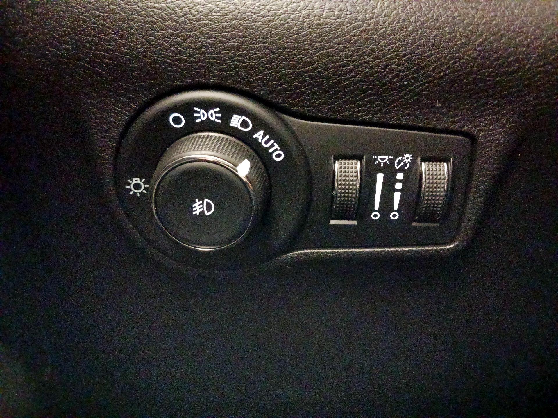 Thumbnail: 2022 Jeep Compass - 13