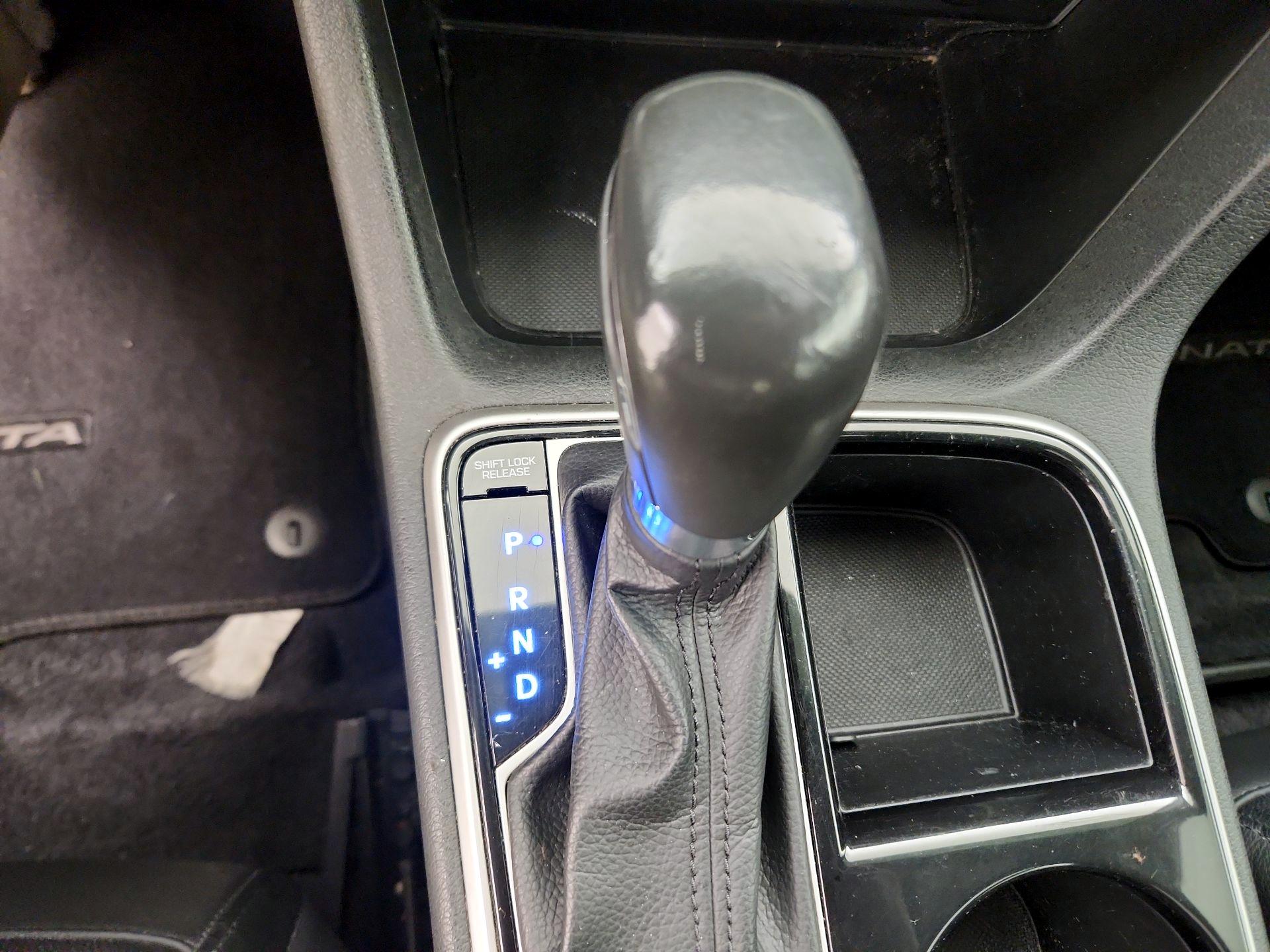 Thumbnail: 2018 Hyundai Sonata - 17