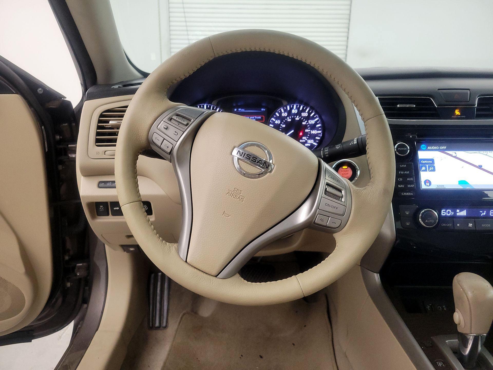 Thumbnail: 2014 Nissan Altima - 10