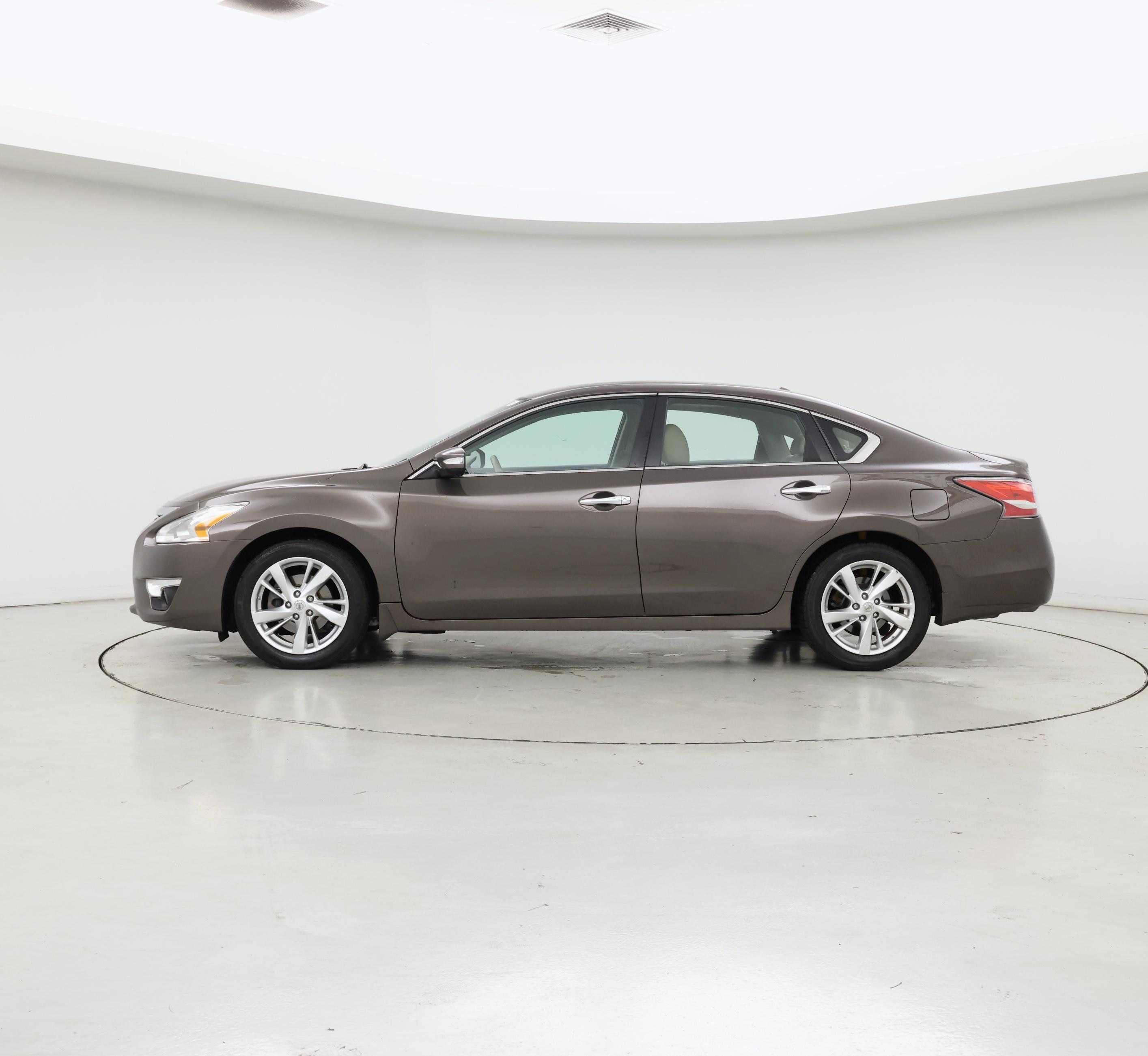 Thumbnail: 2014 Nissan Altima - 3