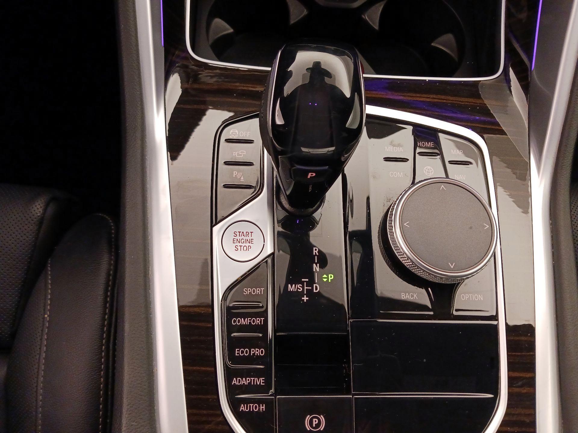 Thumbnail: 2021 BMW X6 - 18