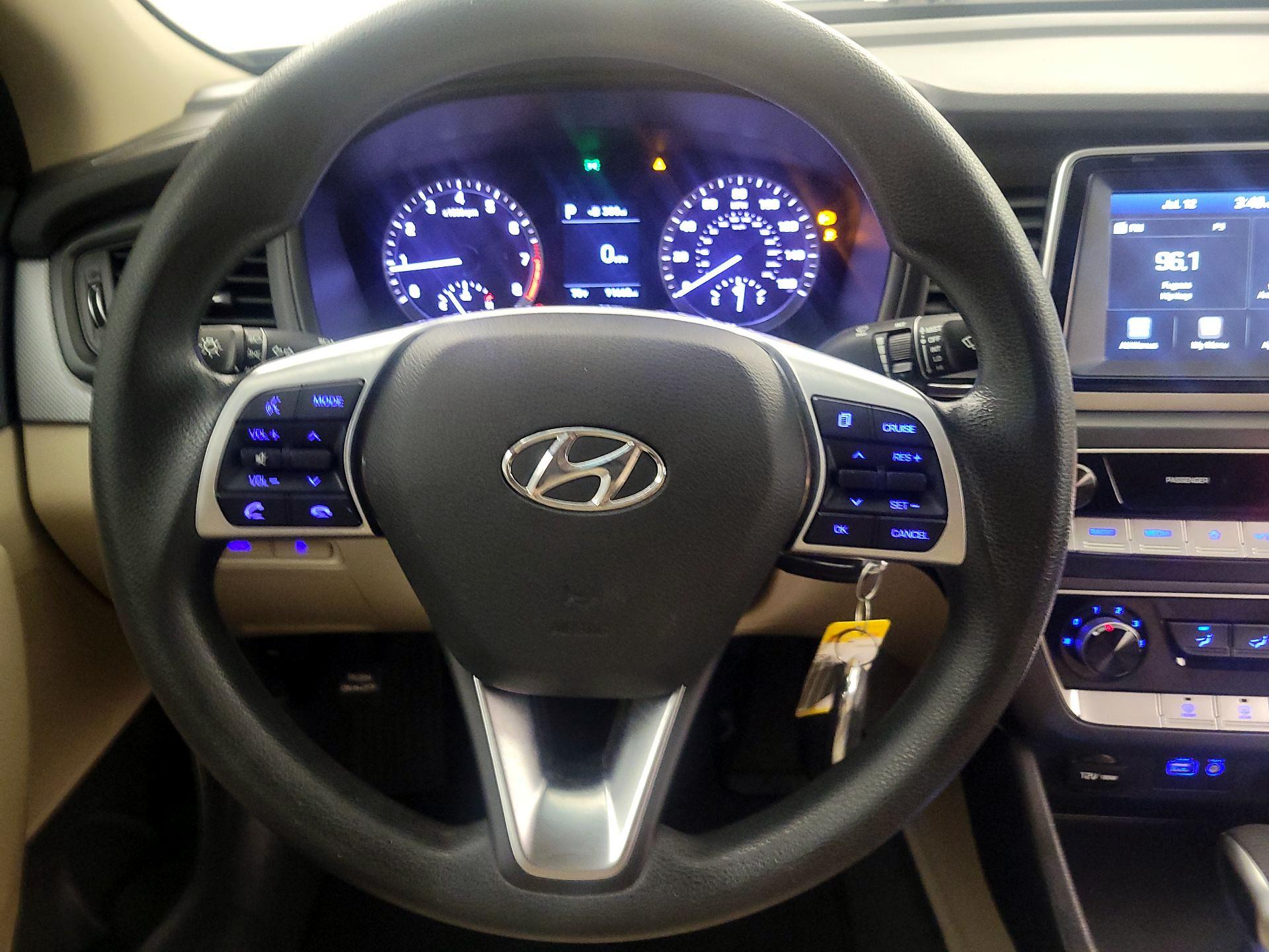 Thumbnail: 2019 Hyundai Sonata - 10