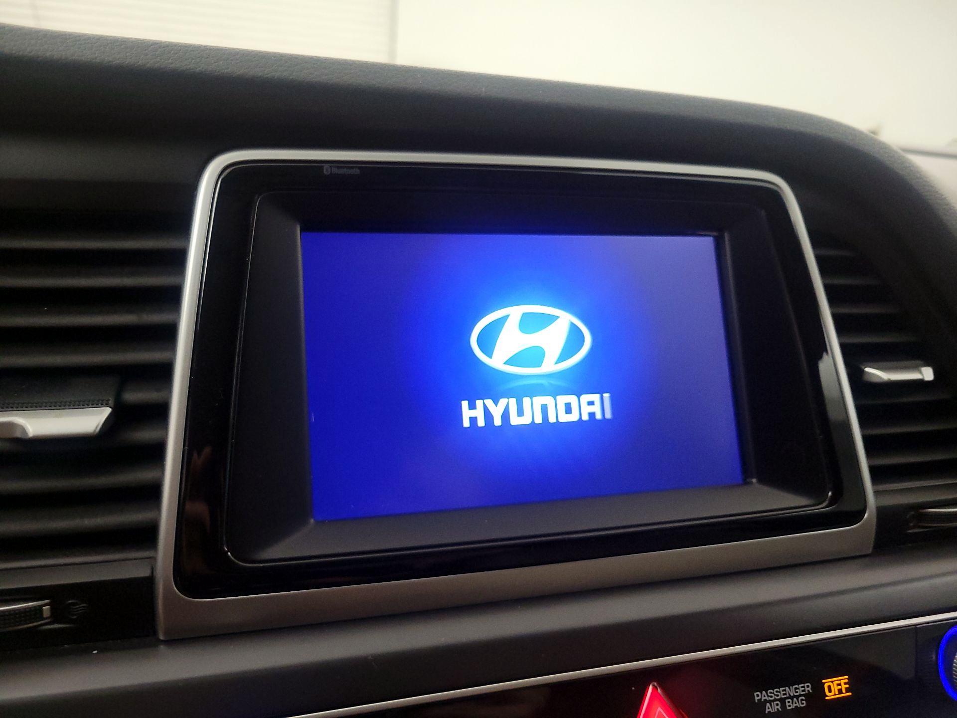 Thumbnail: 2019 Hyundai Sonata - 15