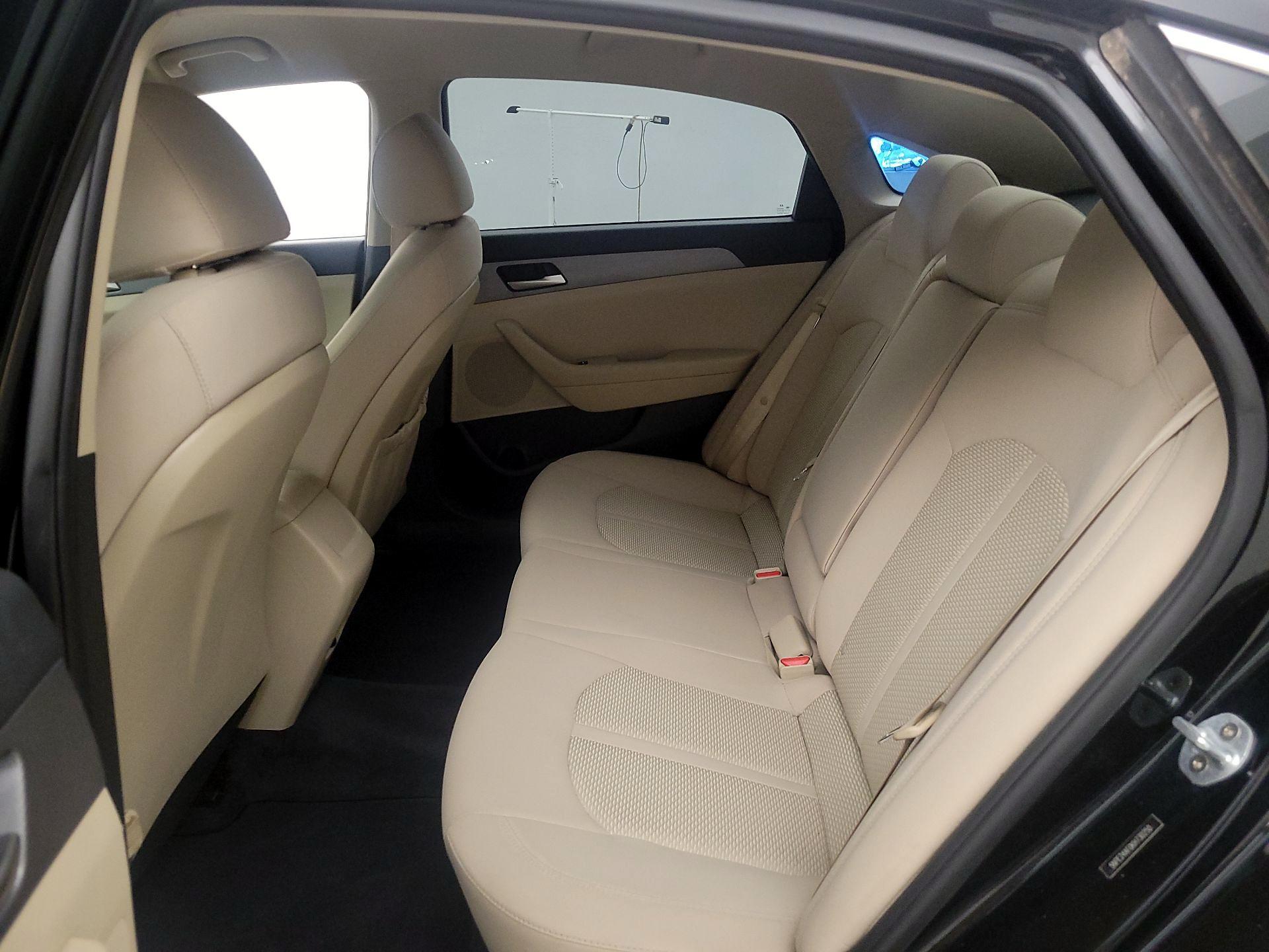 Thumbnail: 2019 Hyundai Sonata - 19