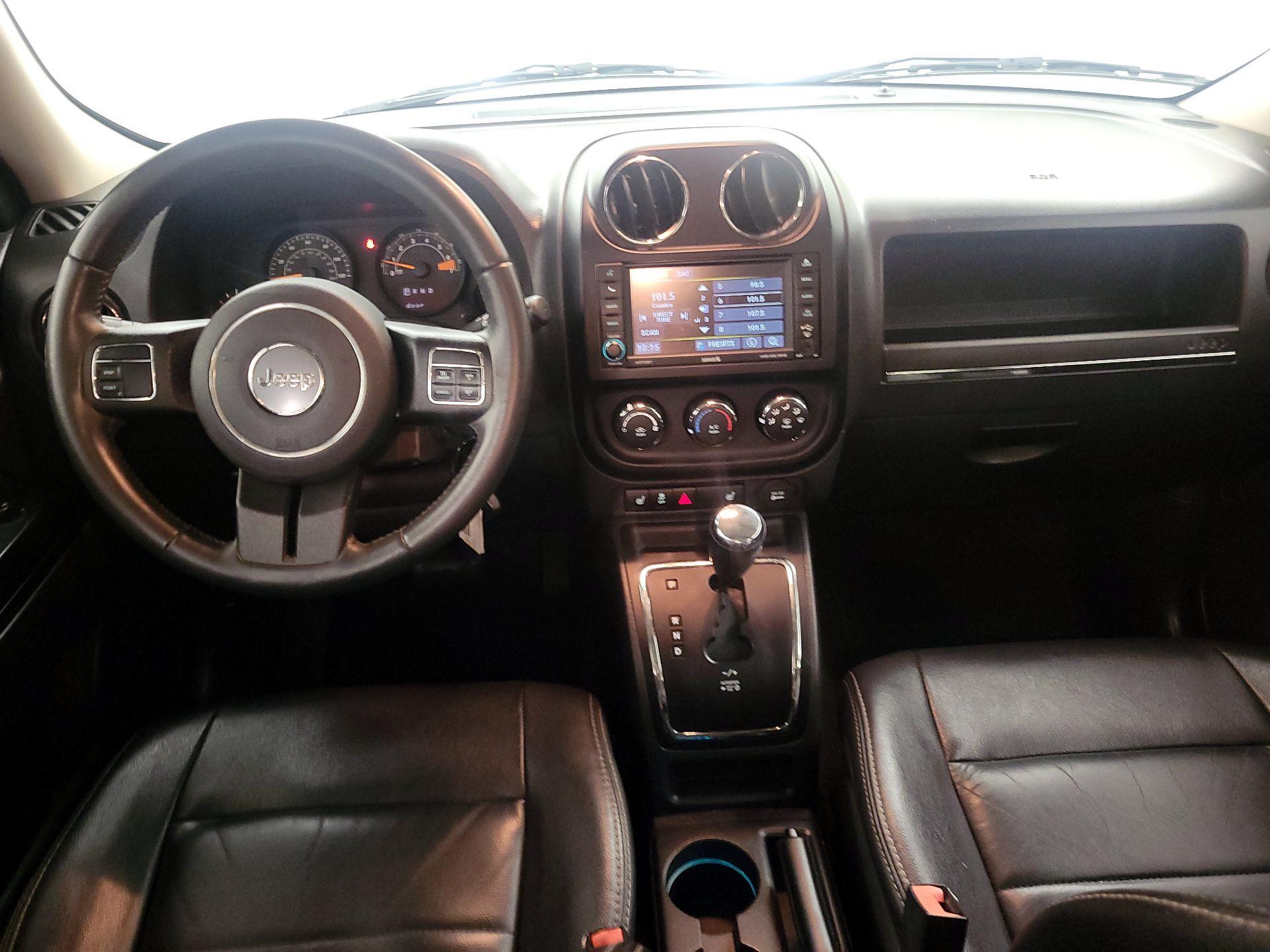 Thumbnail: 2016 Jeep Patriot - 9