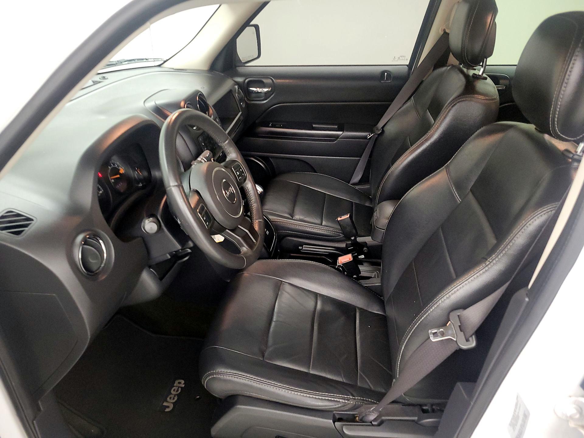 Thumbnail: 2016 Jeep Patriot - 11