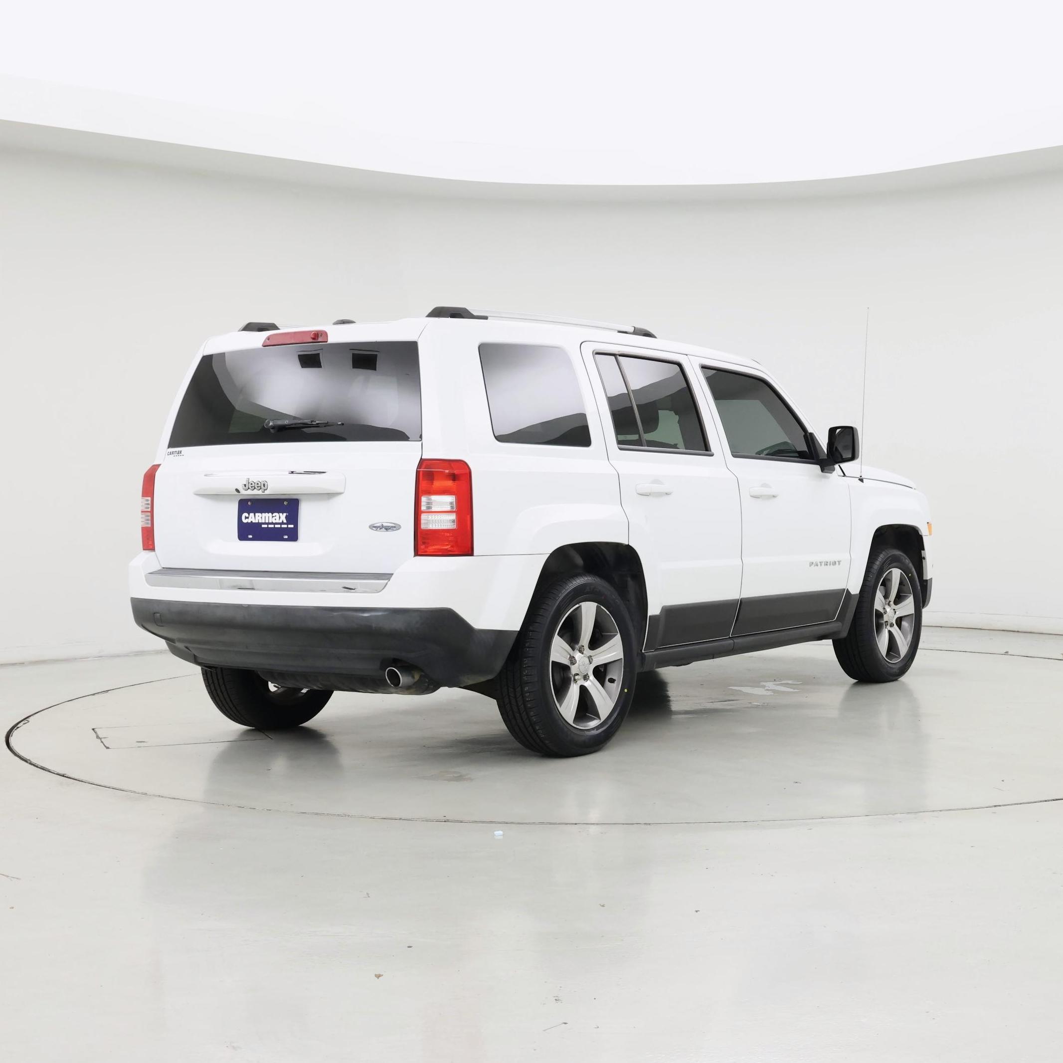 Thumbnail: 2016 Jeep Patriot - 8
